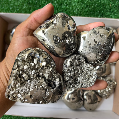 Lot 22 pcs Pyrite Heart*
