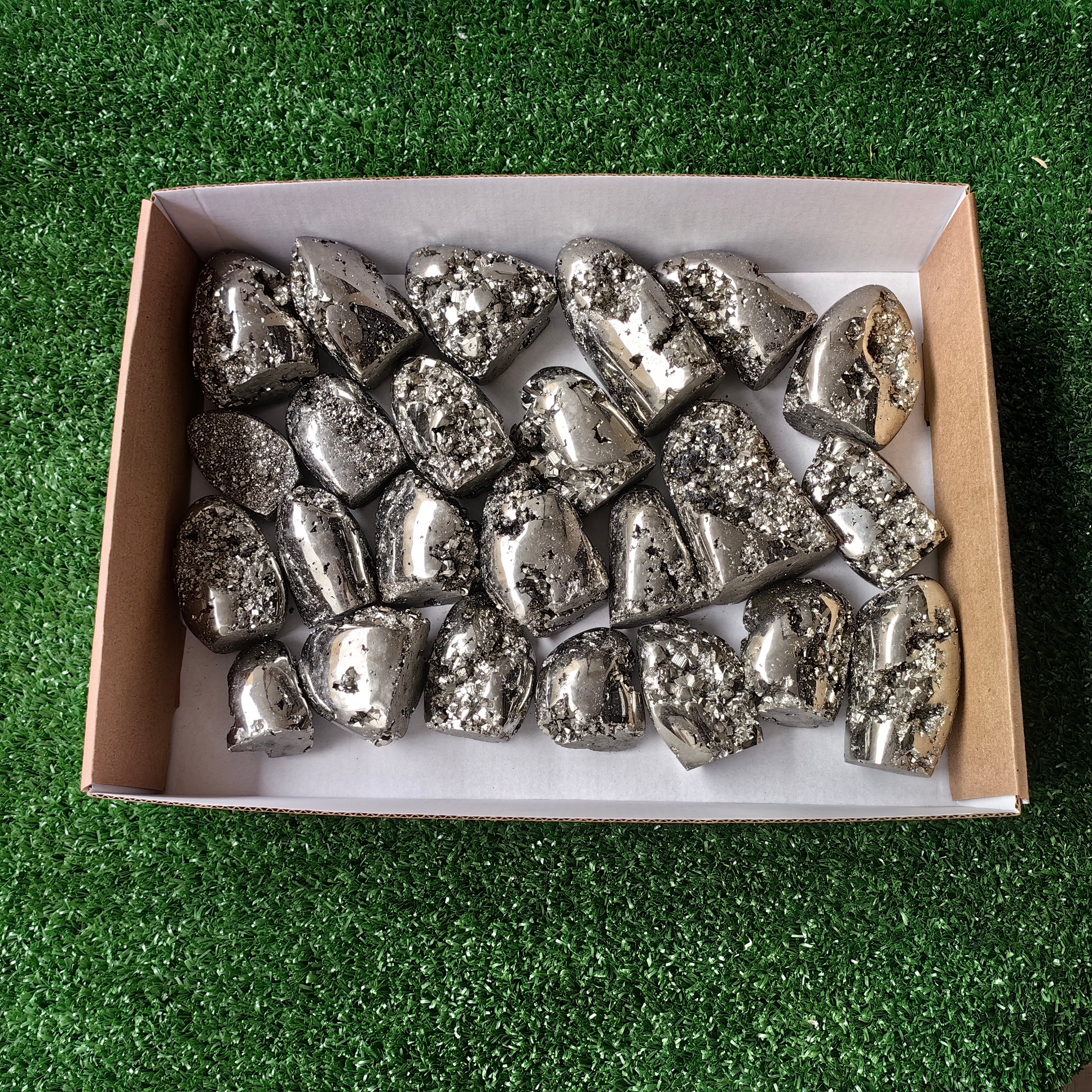 Lot 24 pcs Free Form*