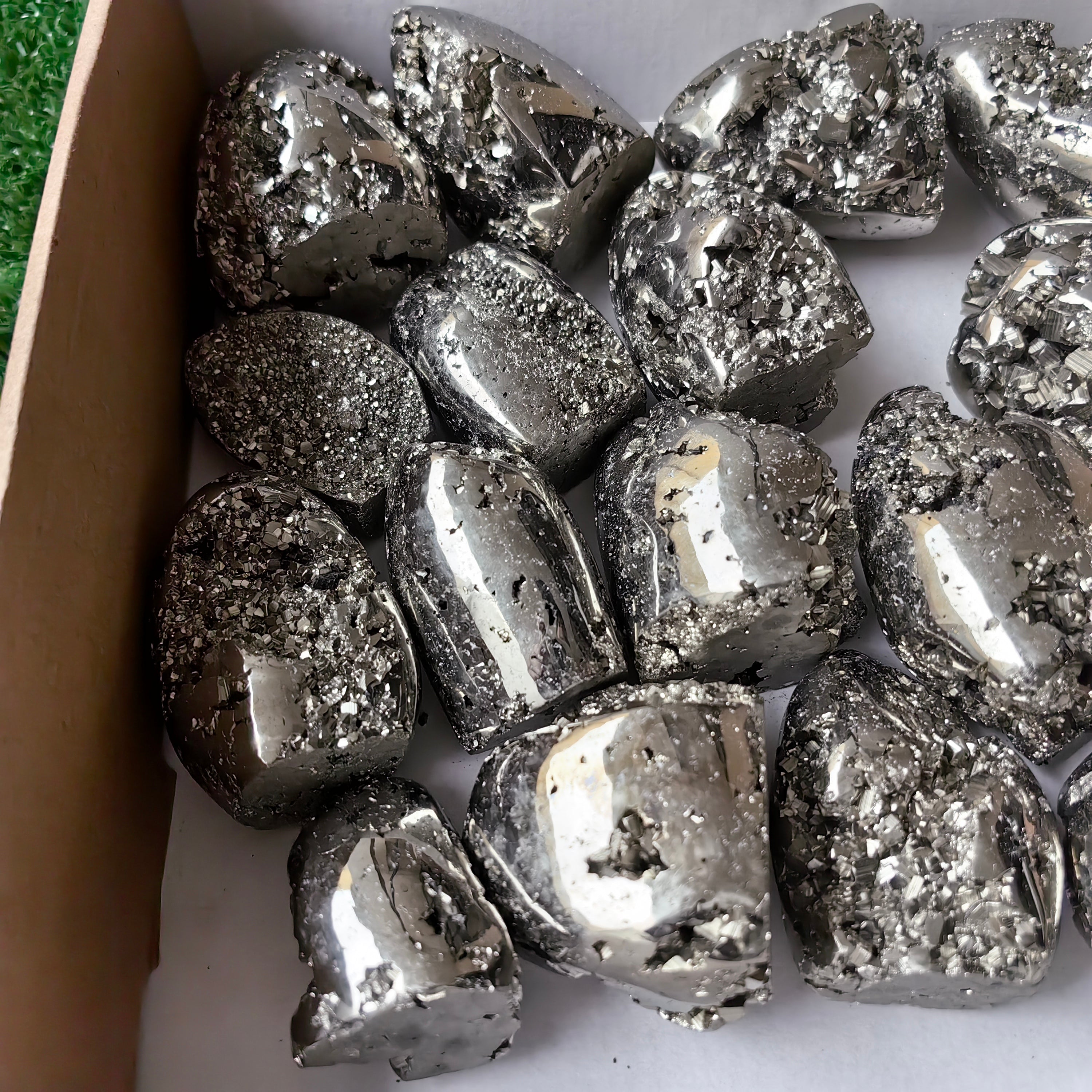 Lot 24 pcs Free Form*