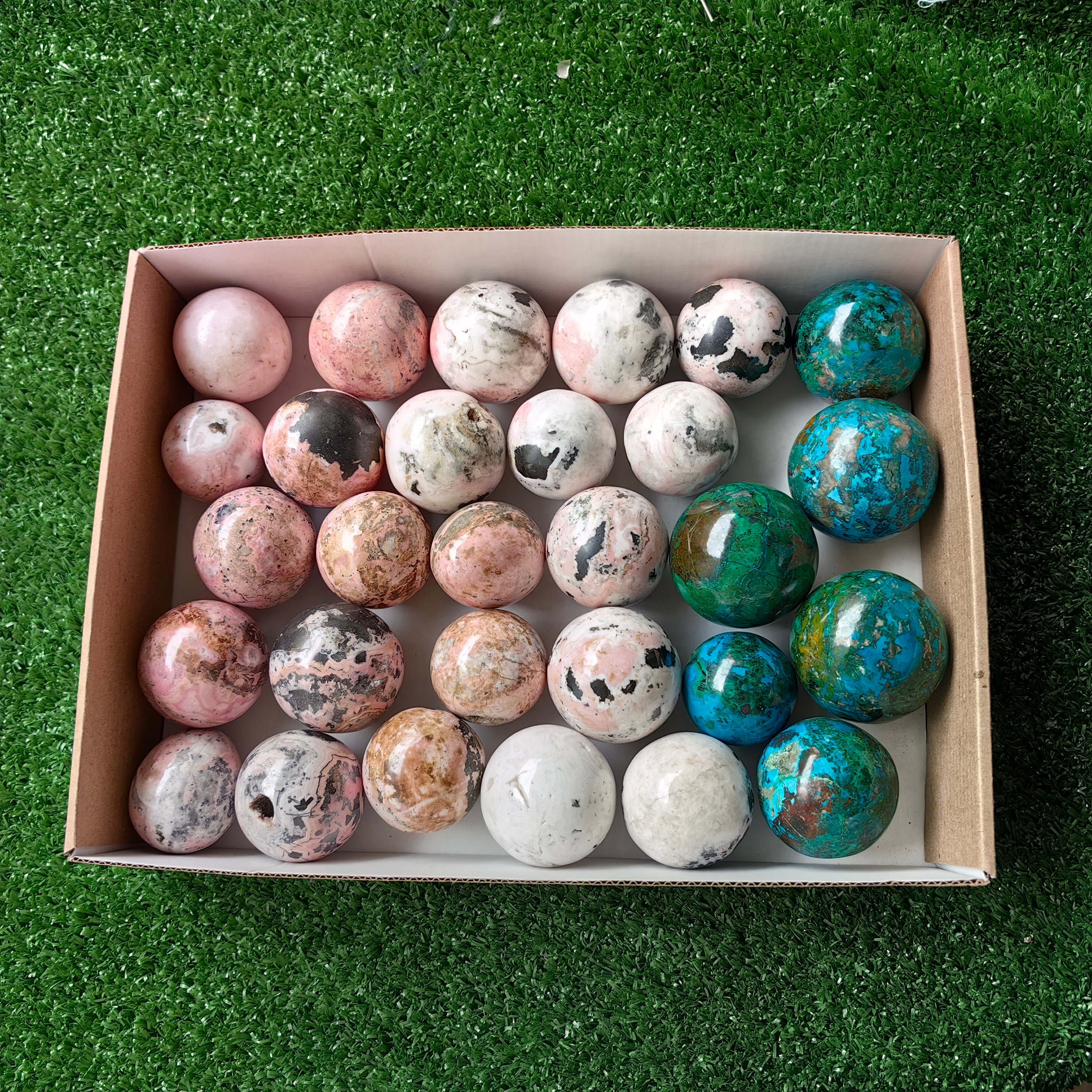 Lot 29 pcs Rhodonite / Chrysocolla sphere