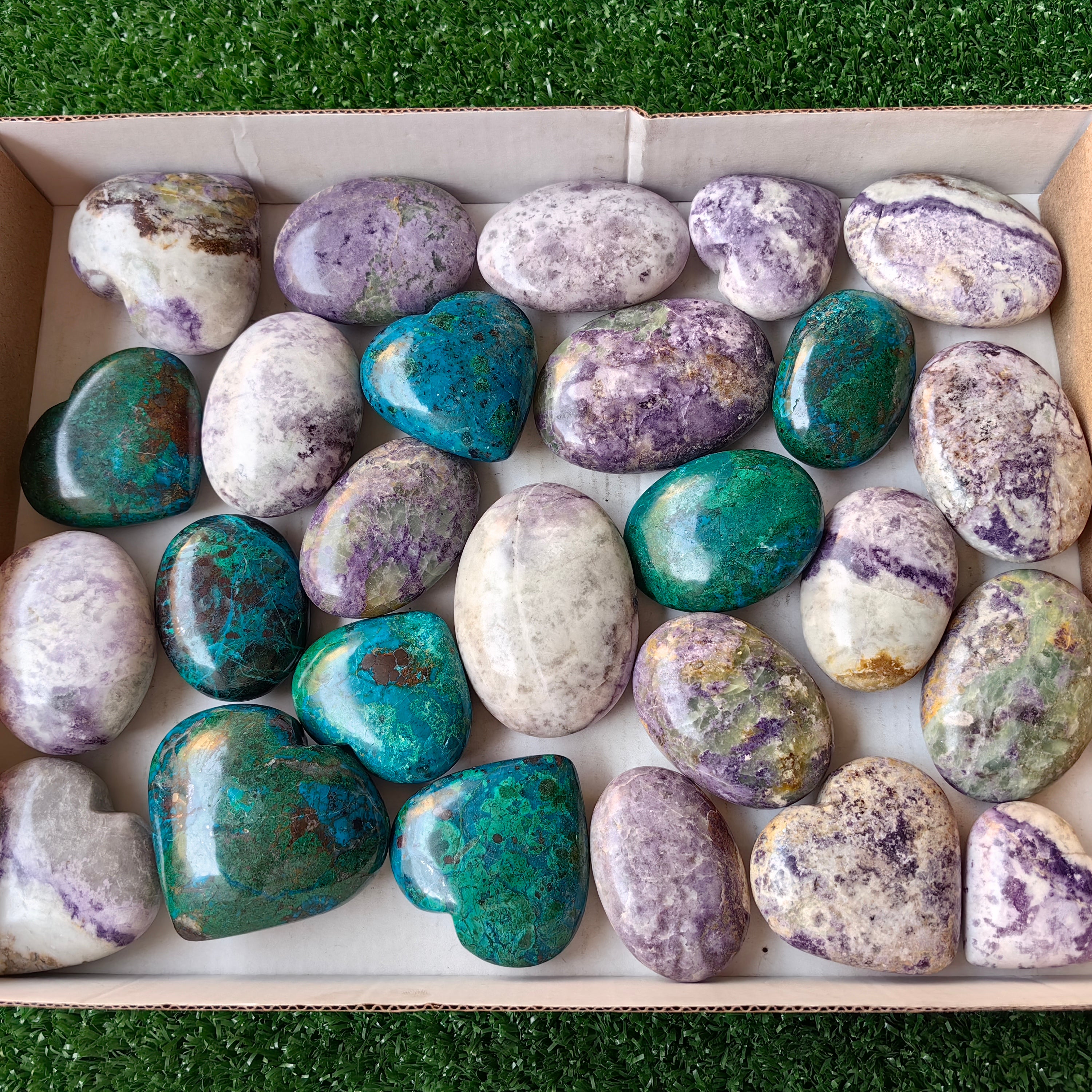 Lot 26 pcs Bolivianite / Chrysocolla Palm, heart