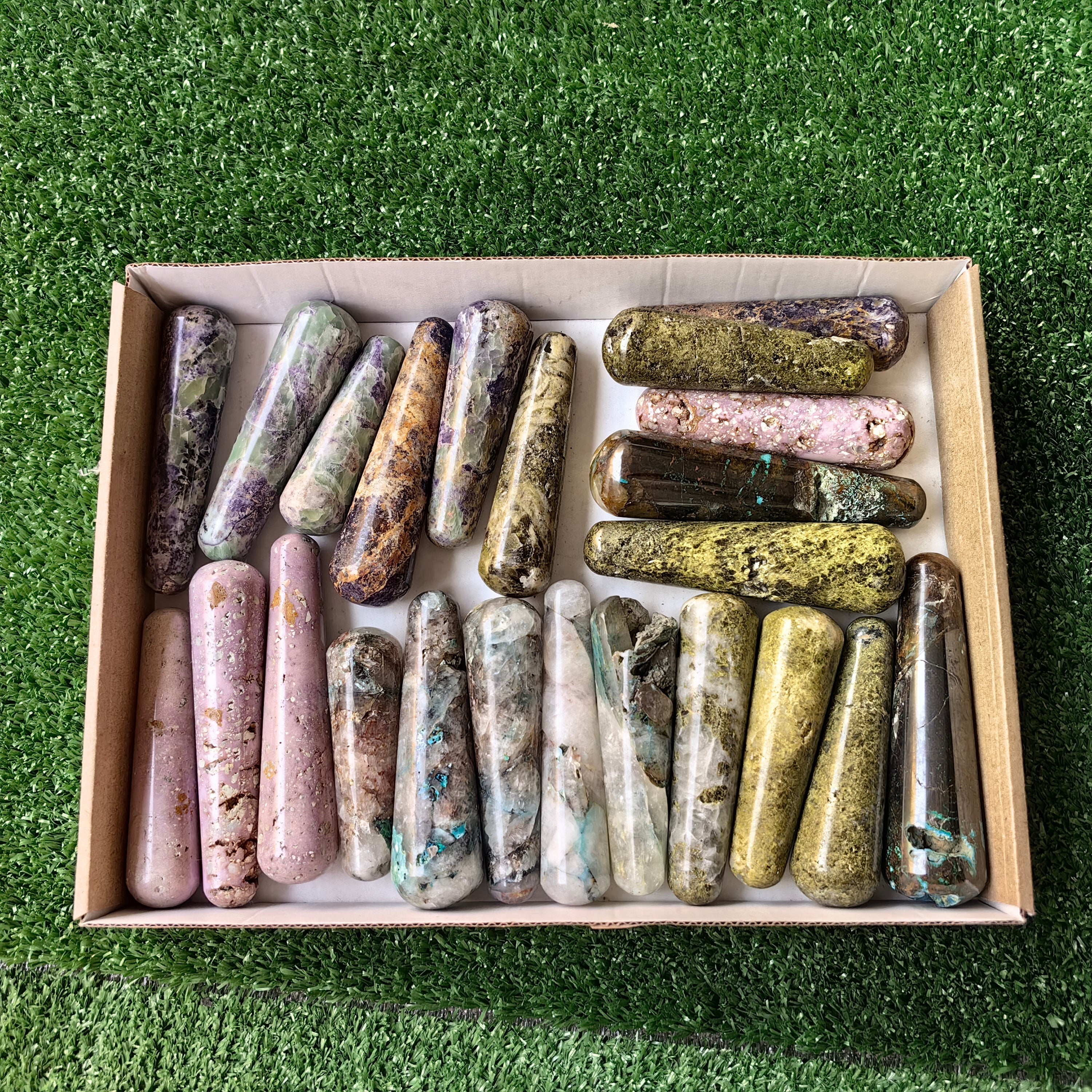 Lot 23 pcs Mixed Stone Wands