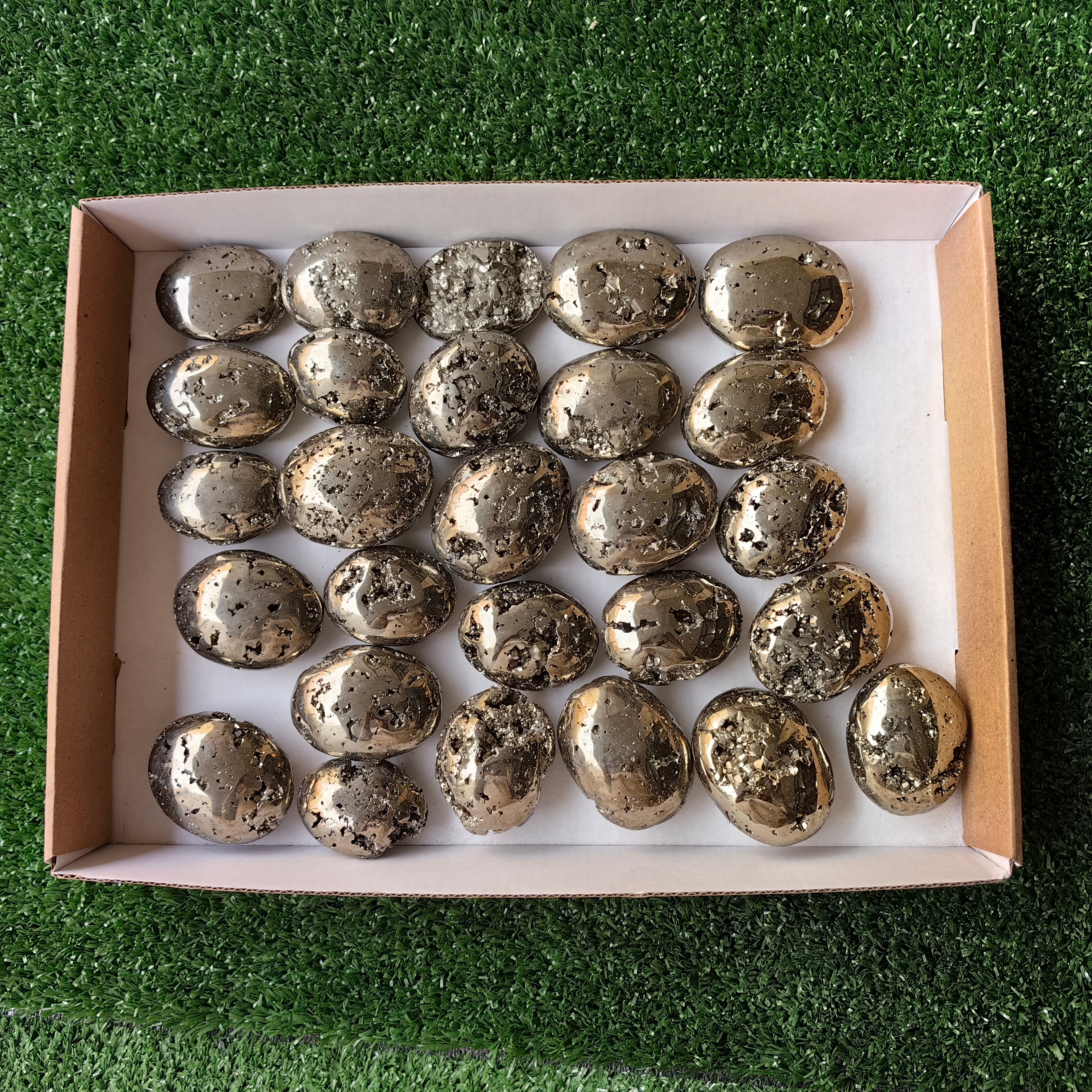 Lot 27 pcs Pyrite Palm