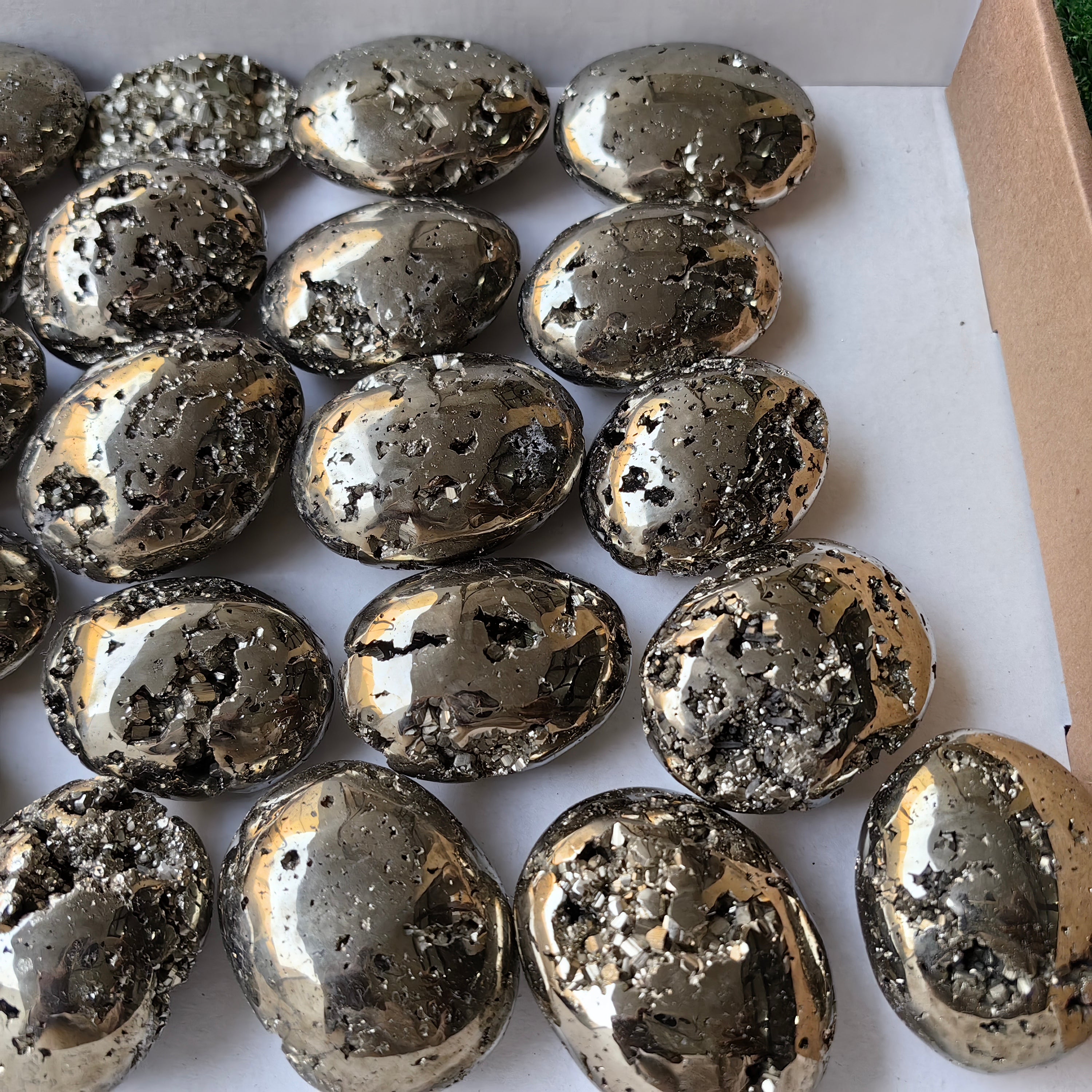 Lot 27 pcs Pyrite Palm