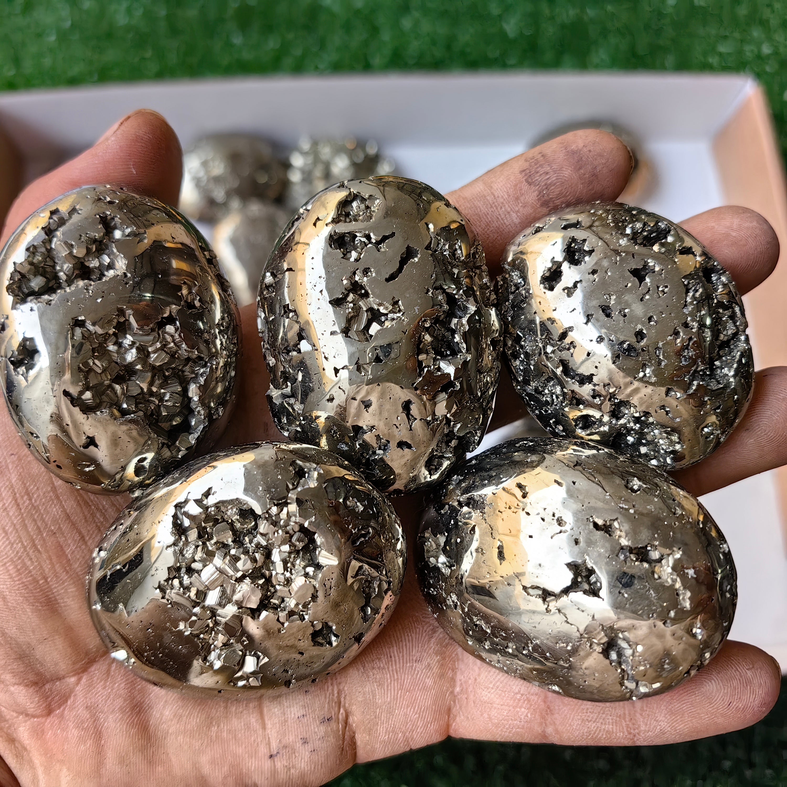 Lot 27 pcs Pyrite Palm