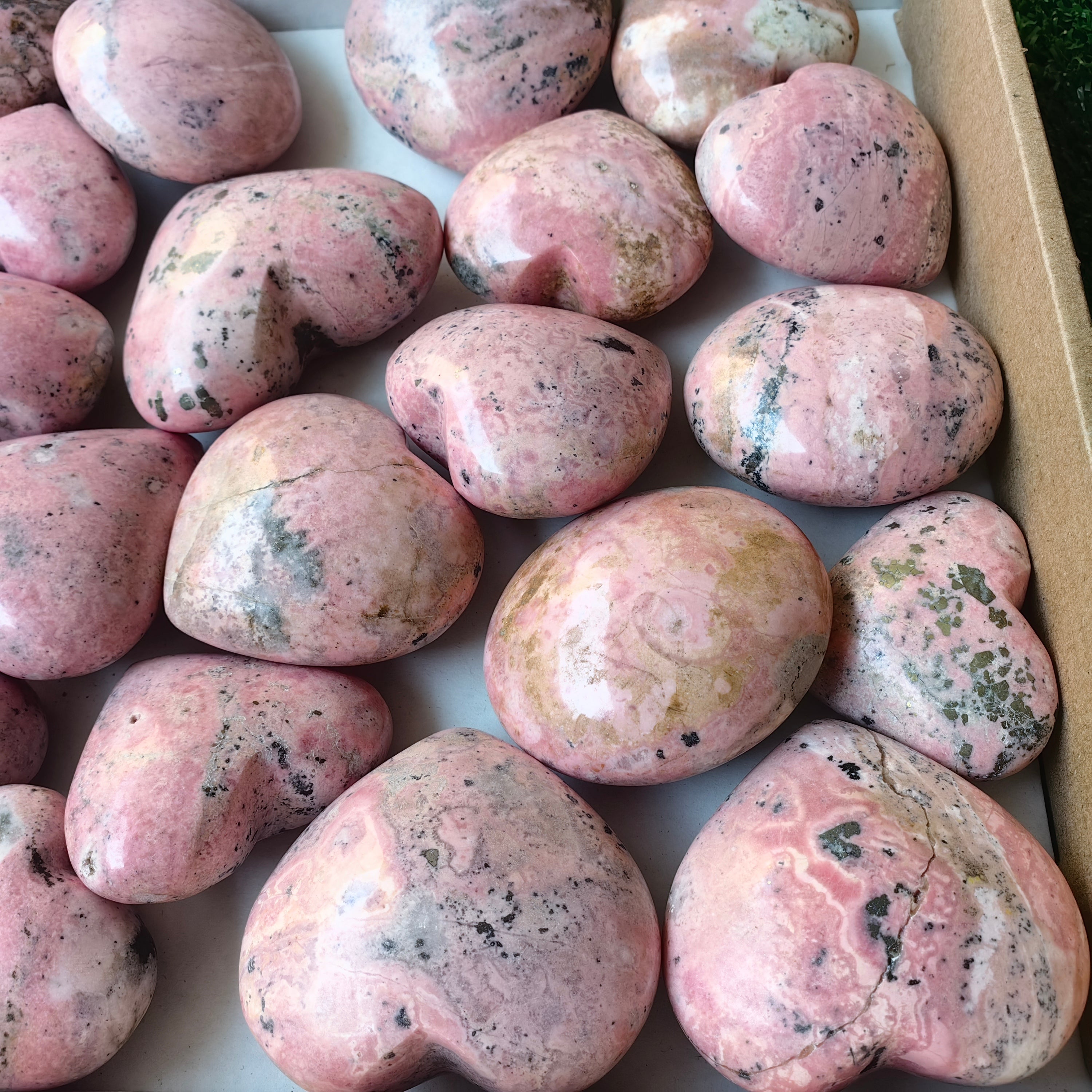 Lot 28 pcs Rhodonite Heart
