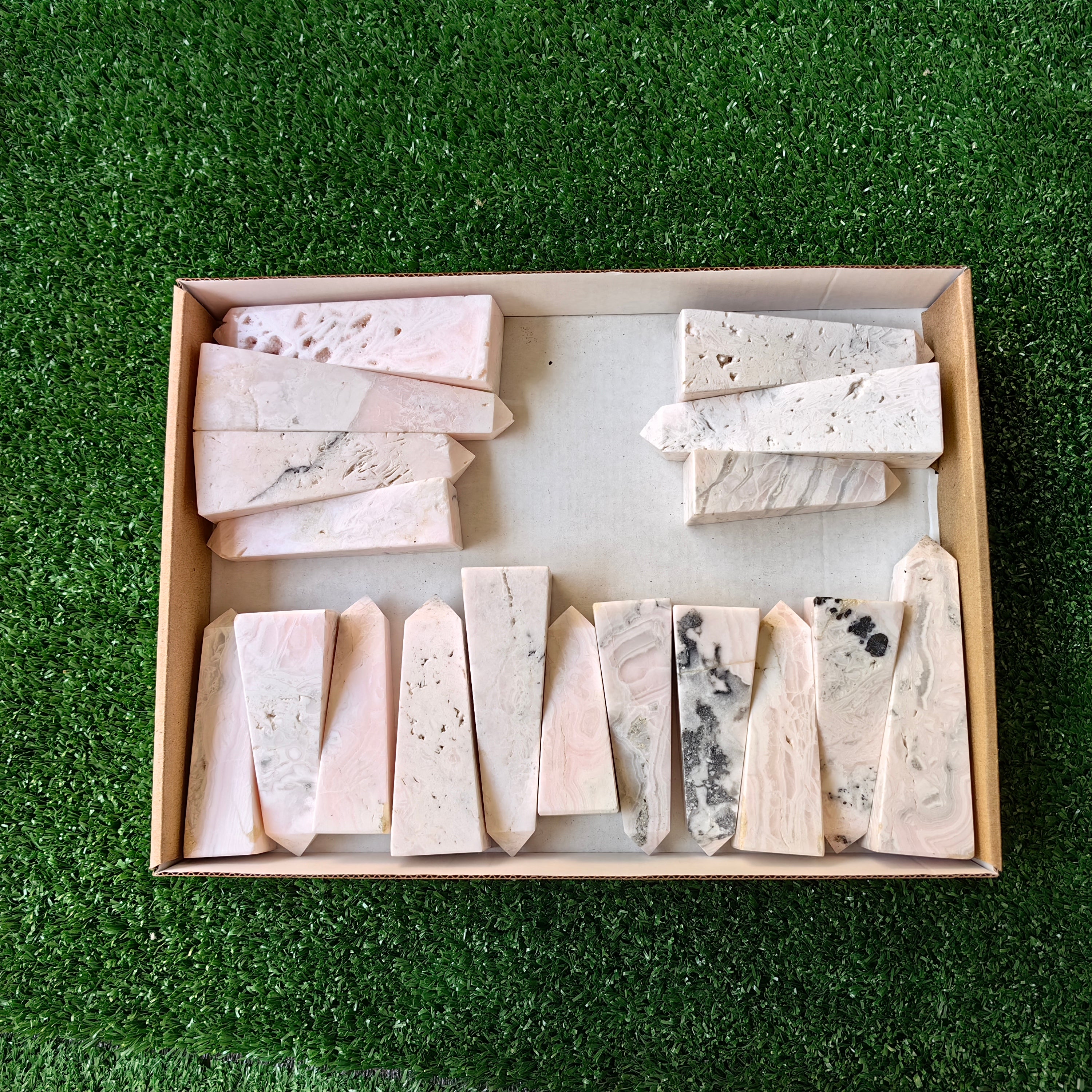 Lot 18 pcs Mangano Calcite Tower