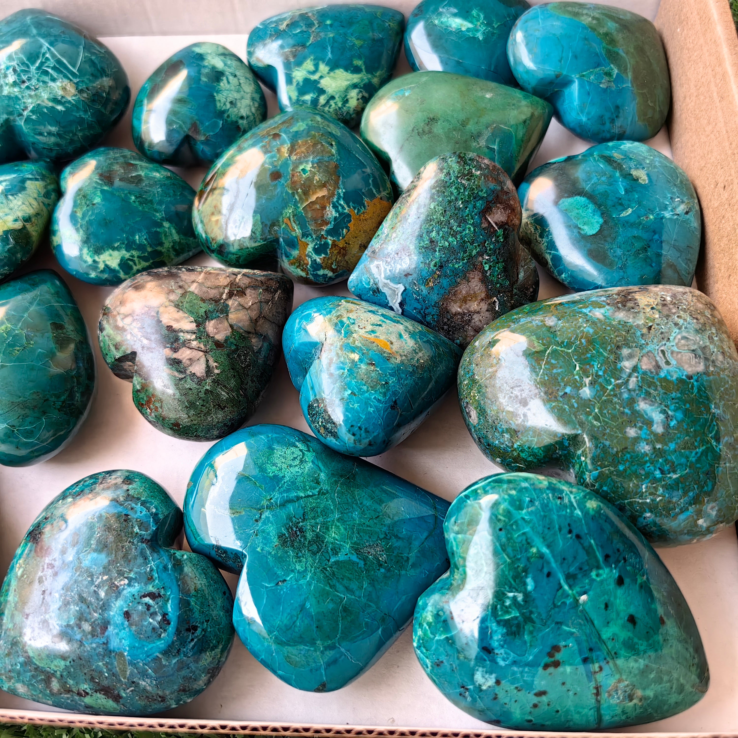 Lot 25 pcs Chrysocolla Heart