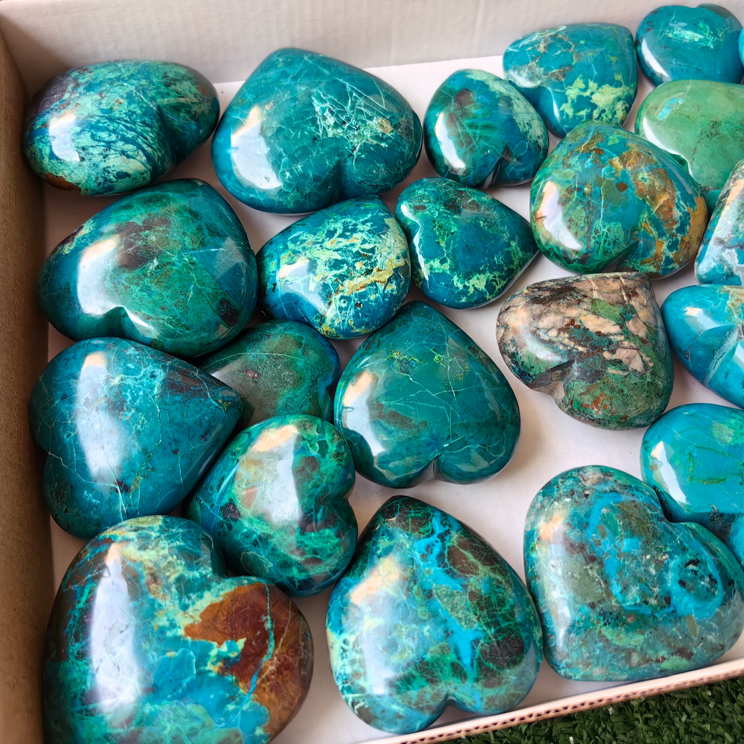Lot 25 pcs Chrysocolla Heart