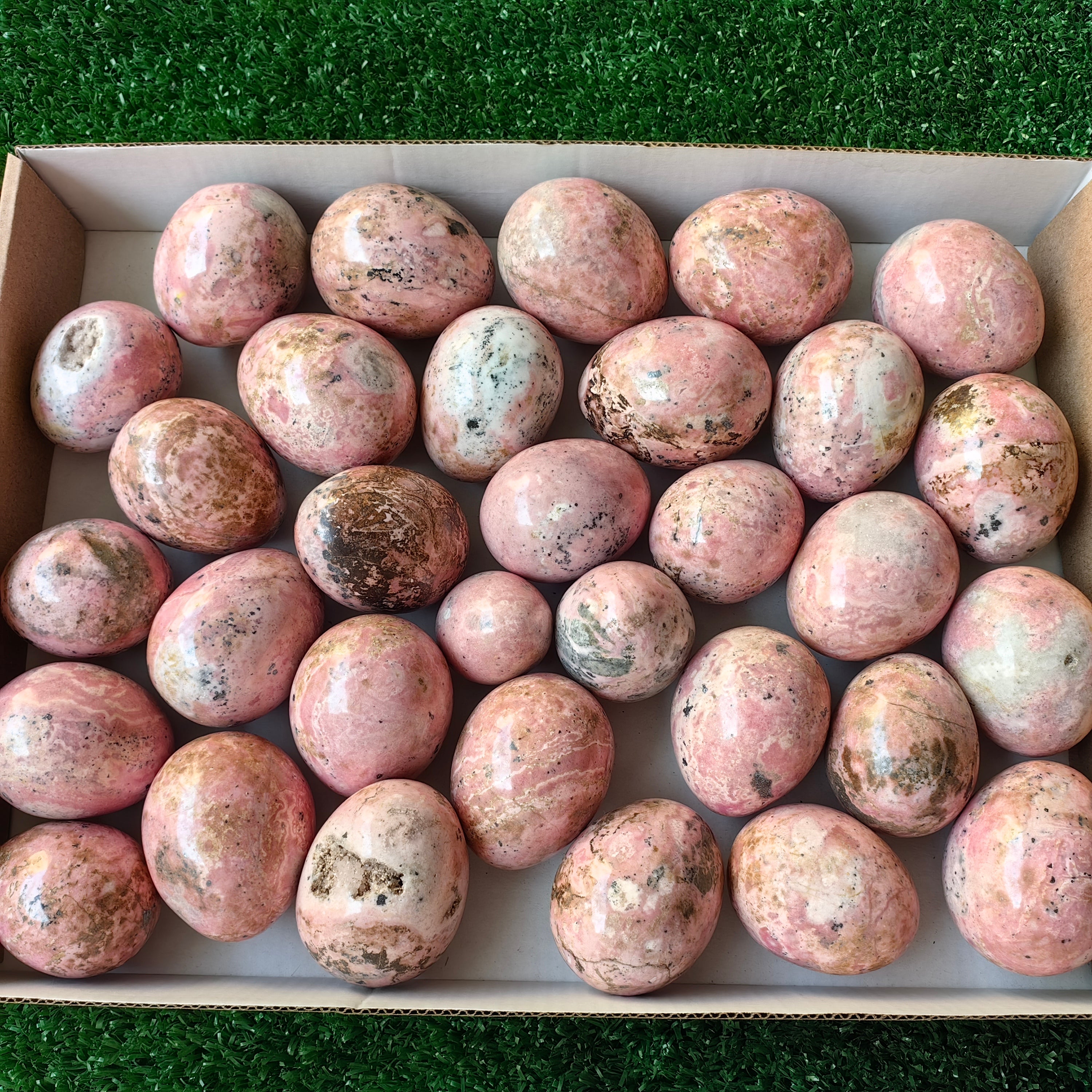 Lot 32 pcs Rhodonite Egg
