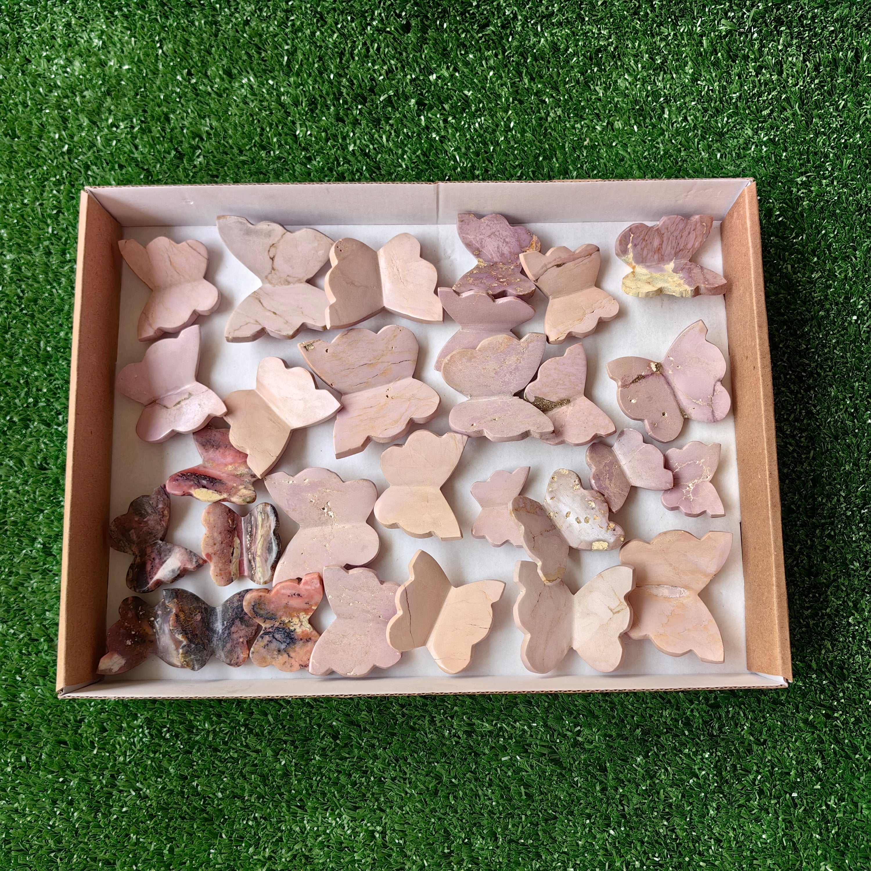 29 pcs Phosphosiderite / Pink Opal Butterfly