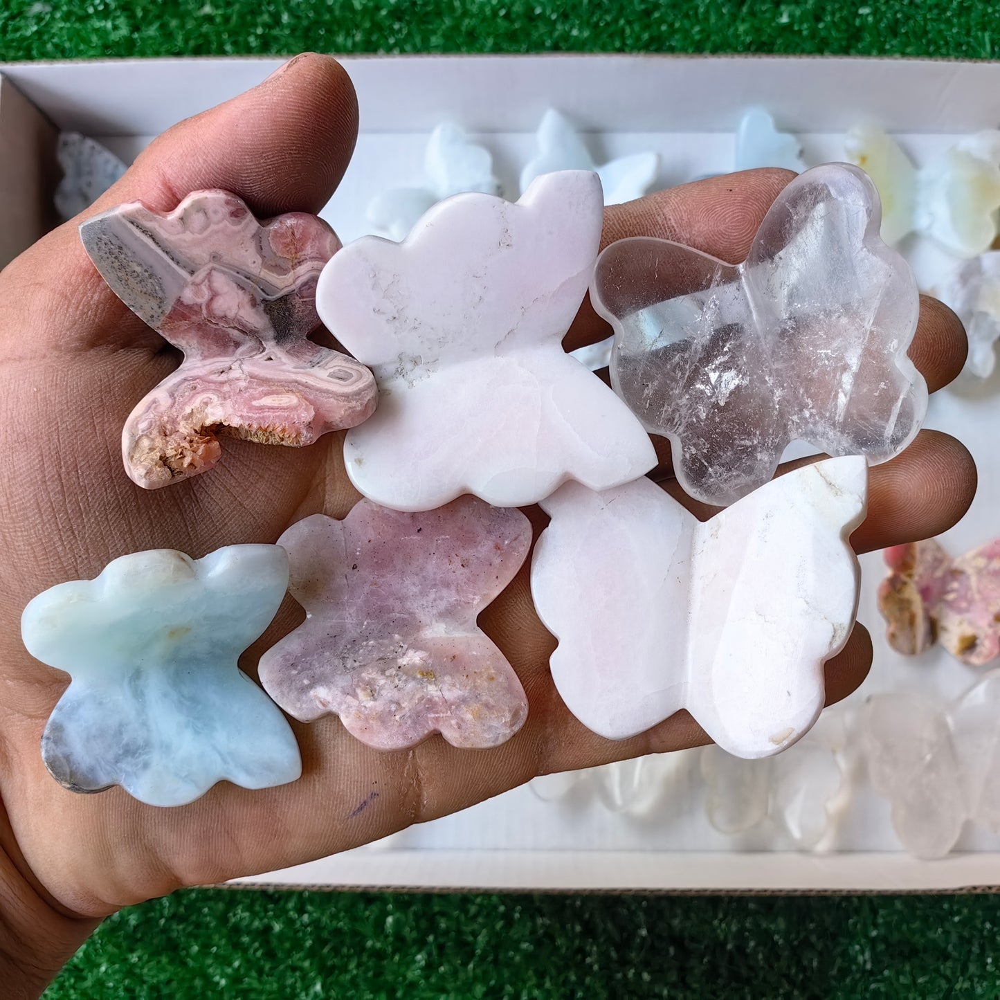29 pcs butterfly mixted stones