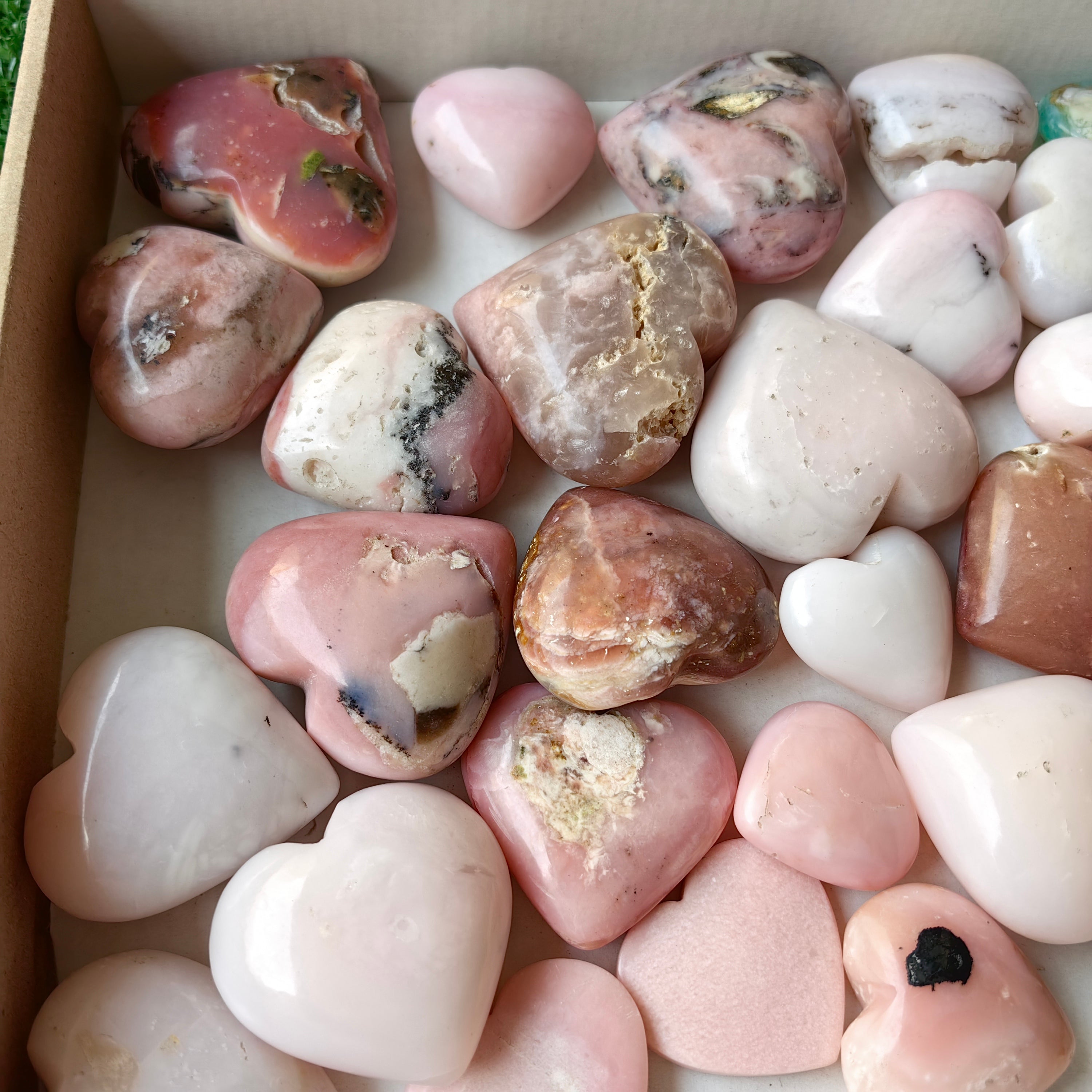 32 pcs pink opal hearts & mix