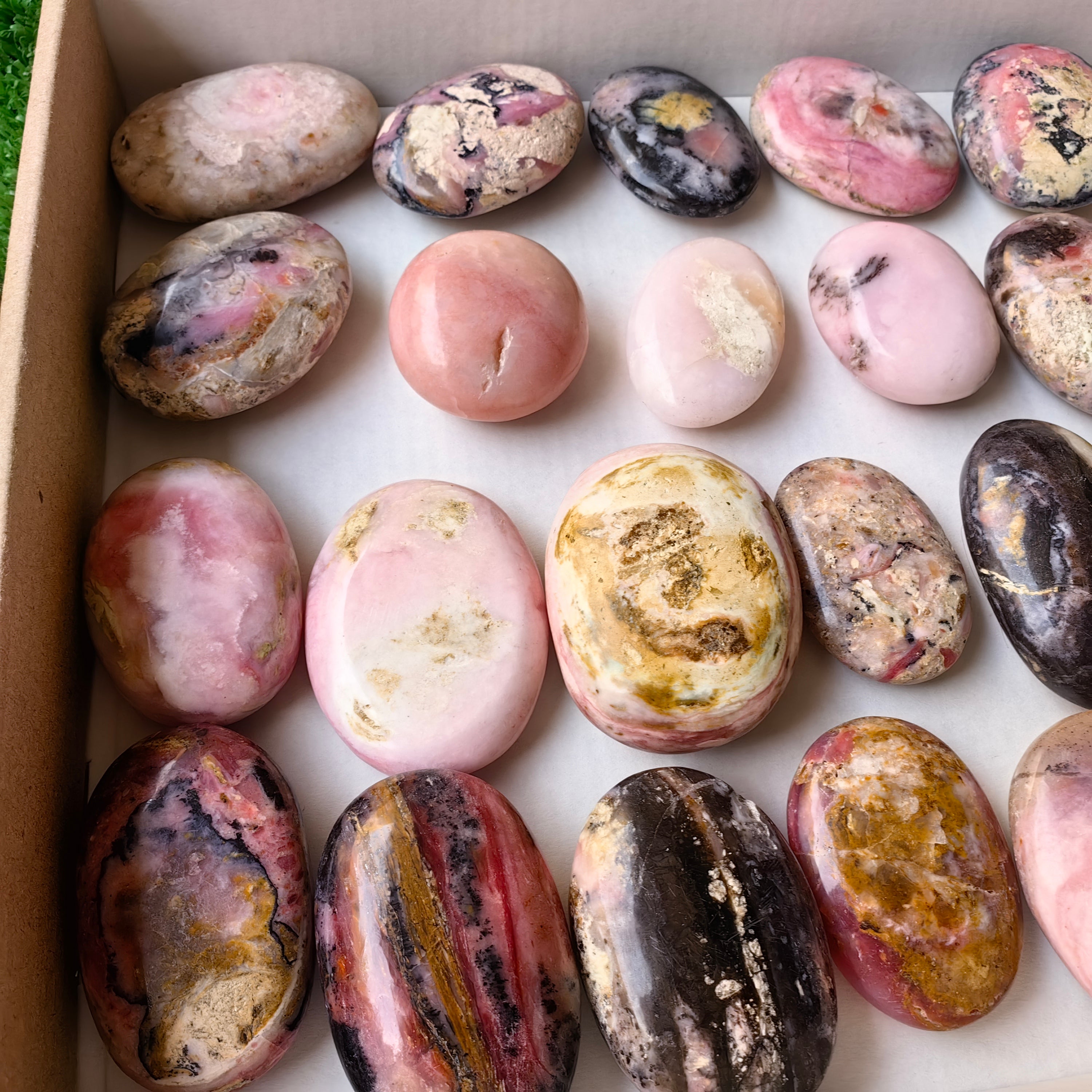 30 pcs pink opal palms