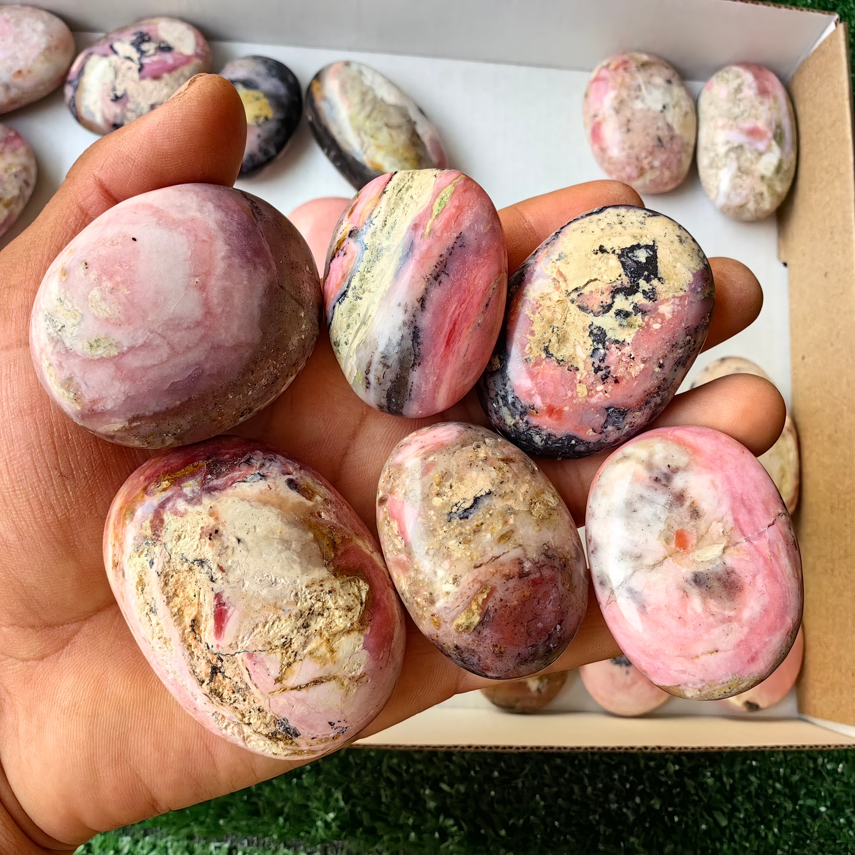 30 pcs pink opal palms