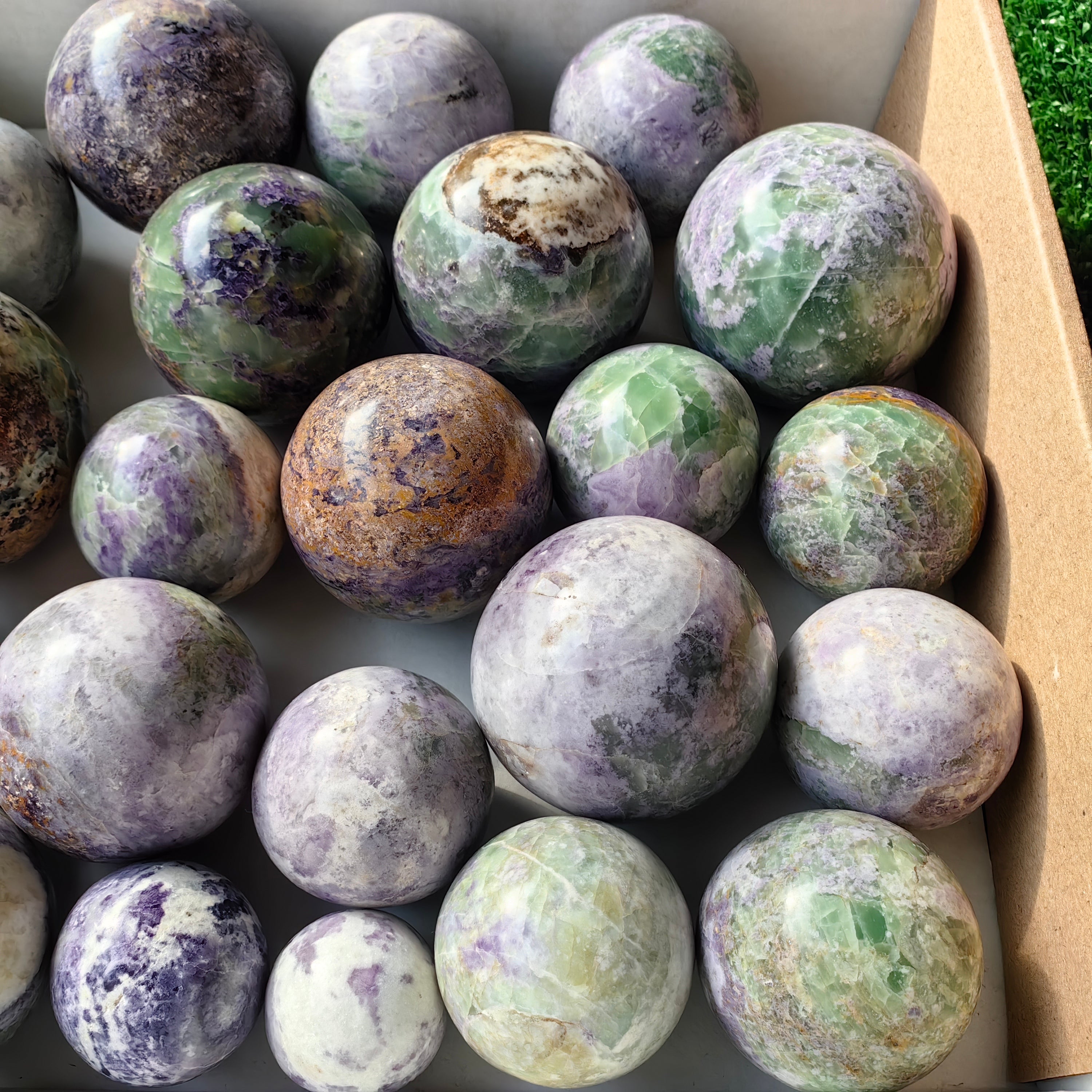 Lot 31 pc bolivianite spheres