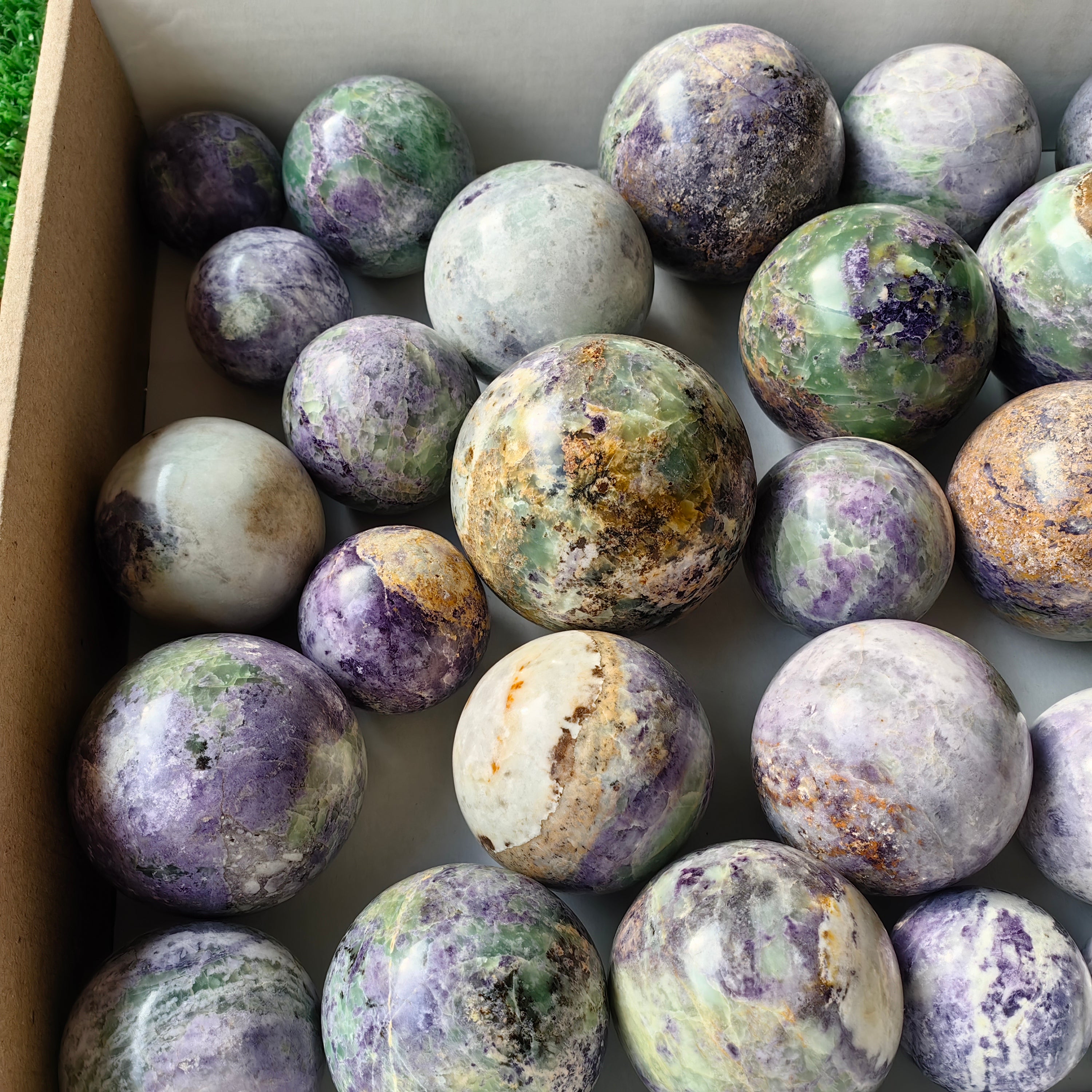 Lot 31 pc bolivianite spheres