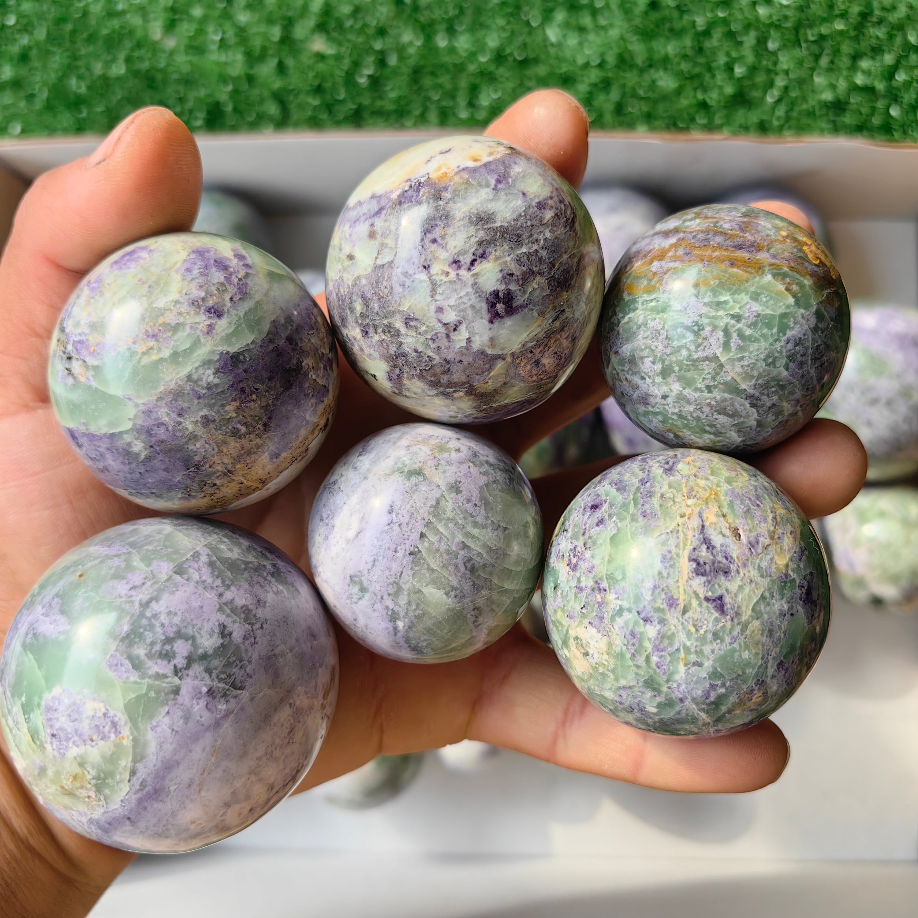 Lot 31 pc bolivianite spheres