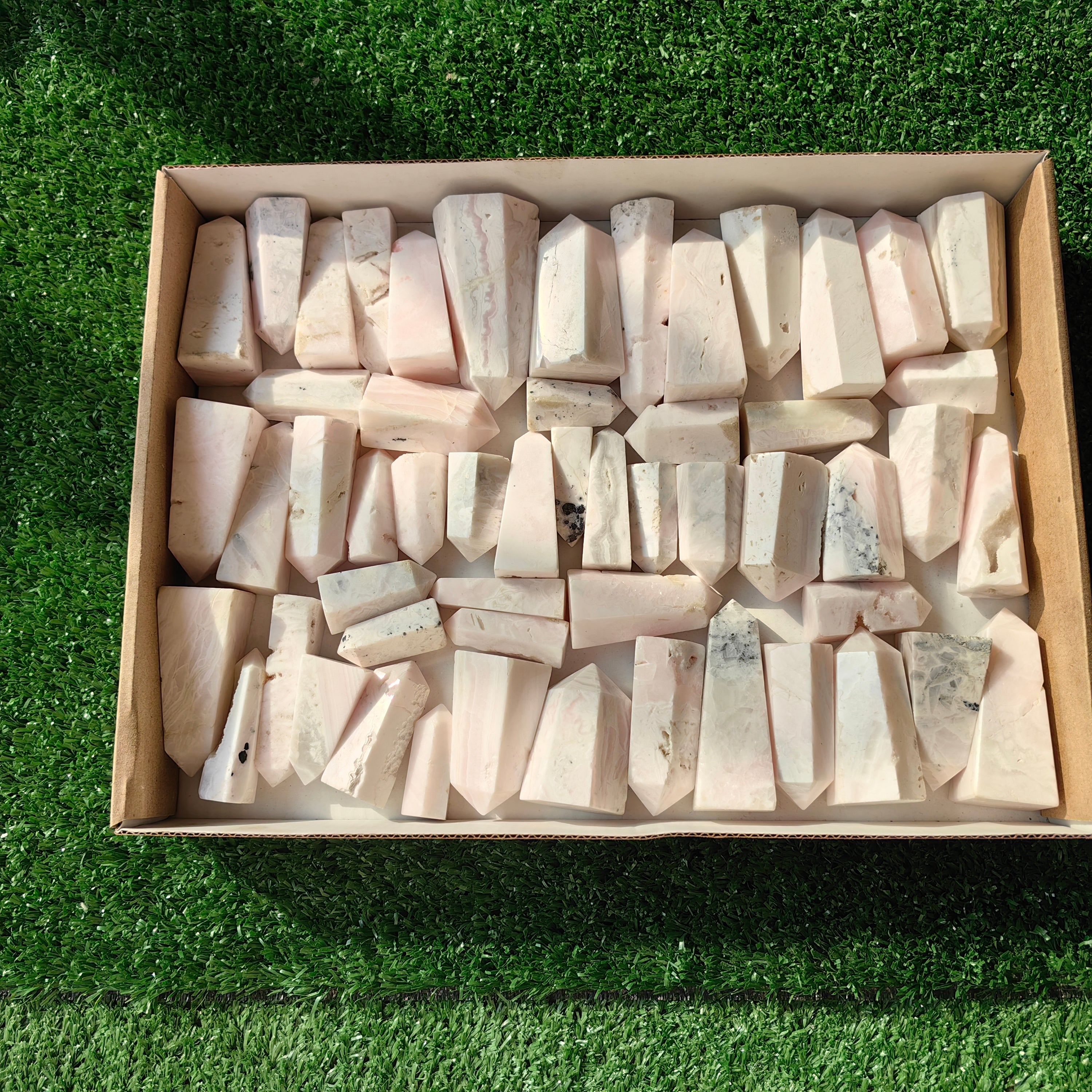 54 pc mangano calcite towers
