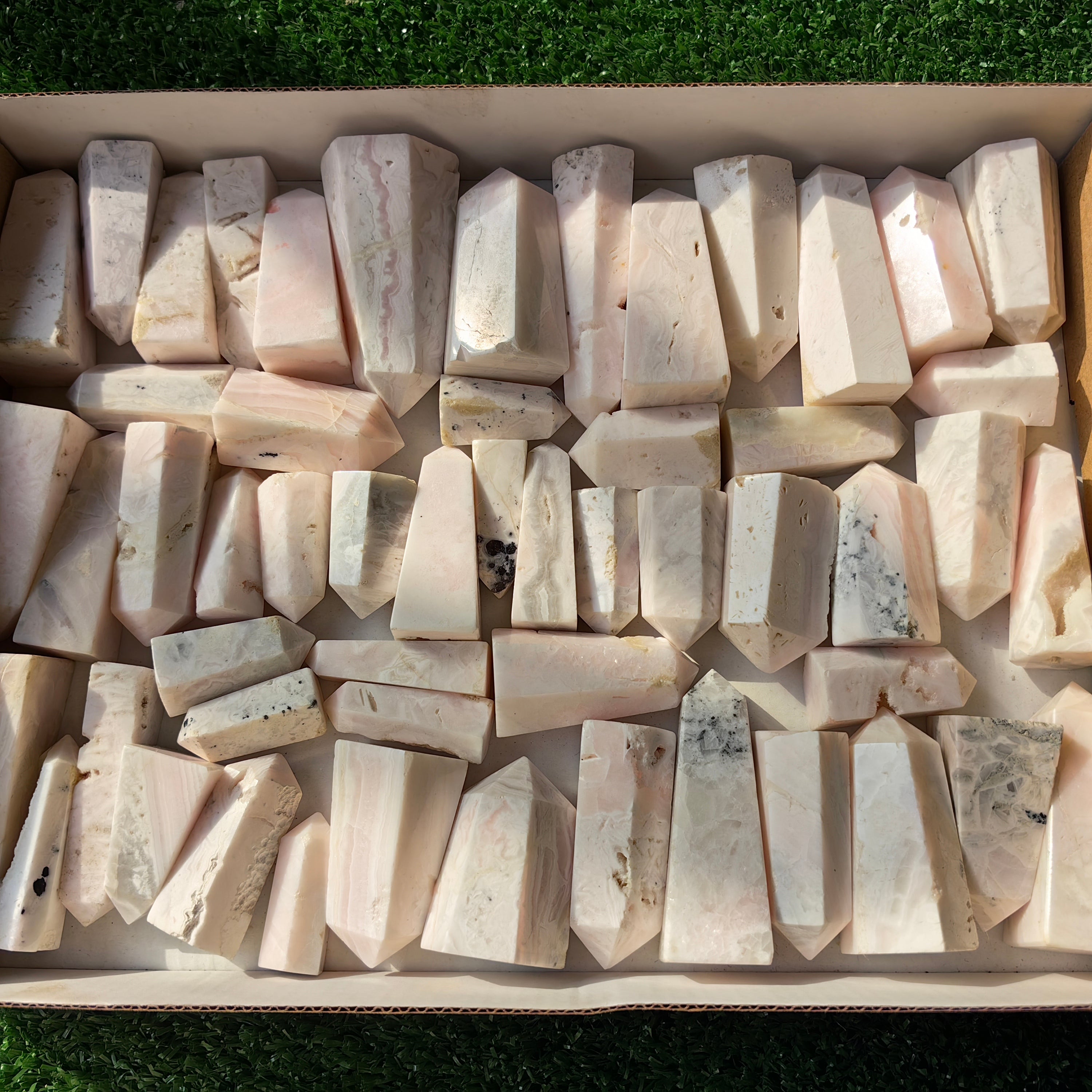 54 pc mangano calcite towers