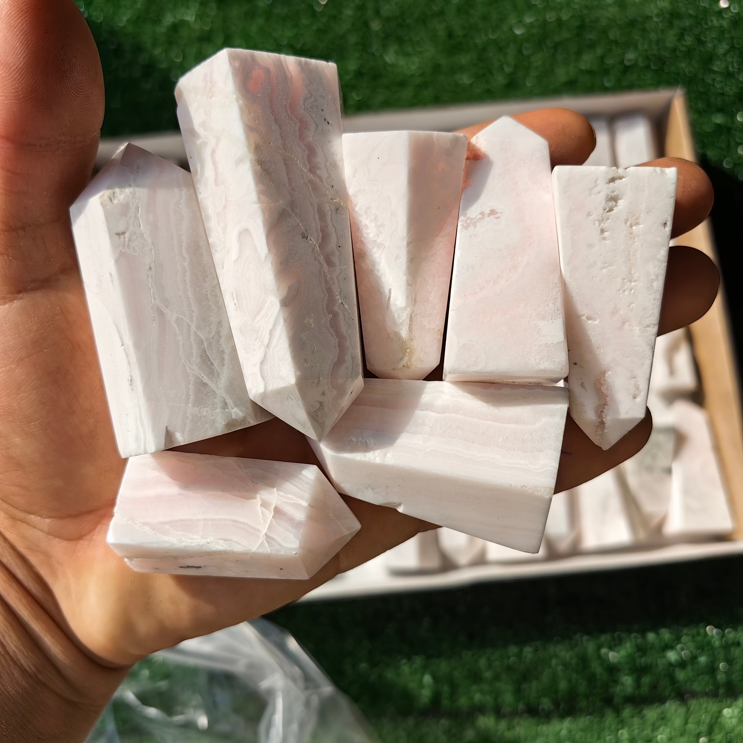 54 pc mangano calcite towers