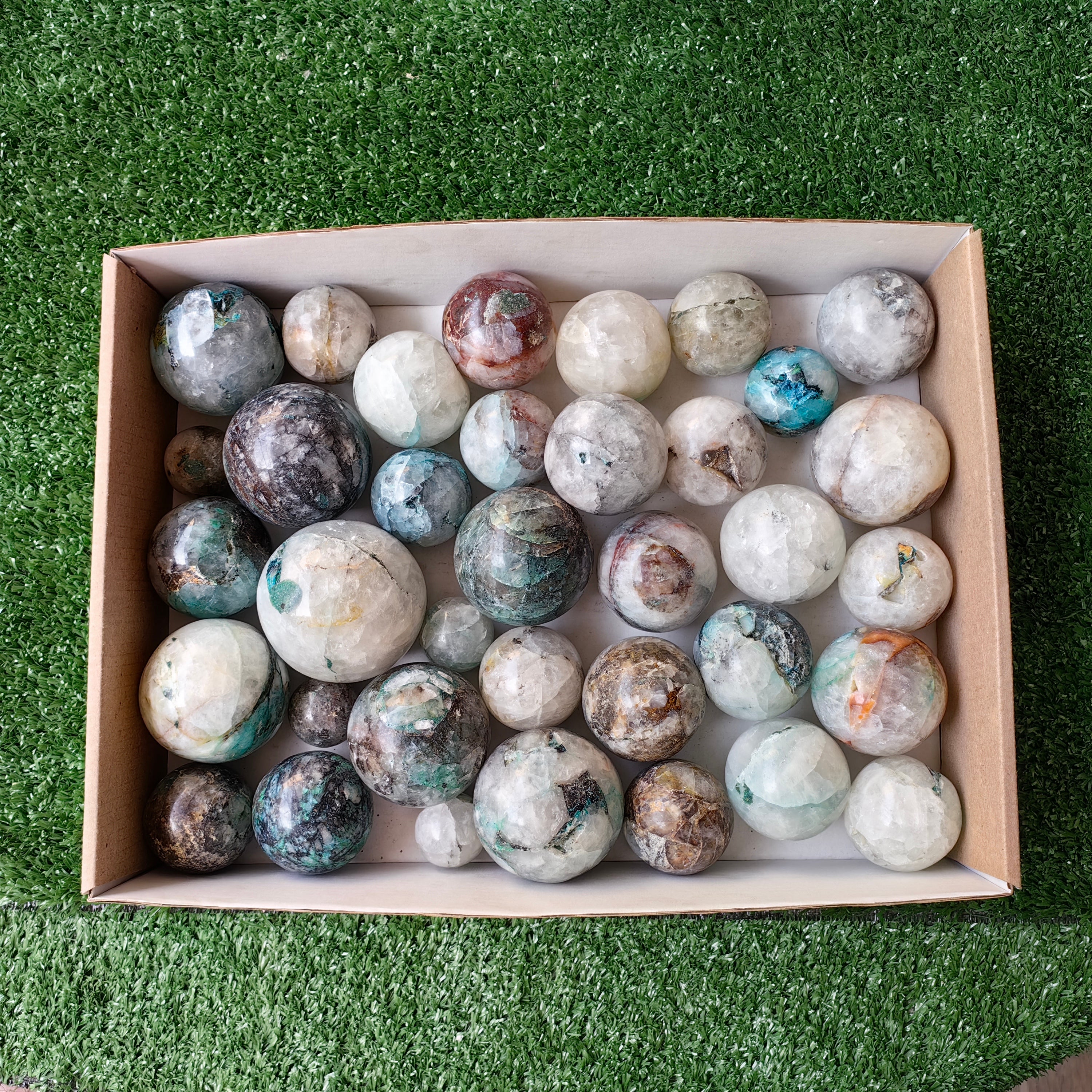 36 pc chrysocolla quartz