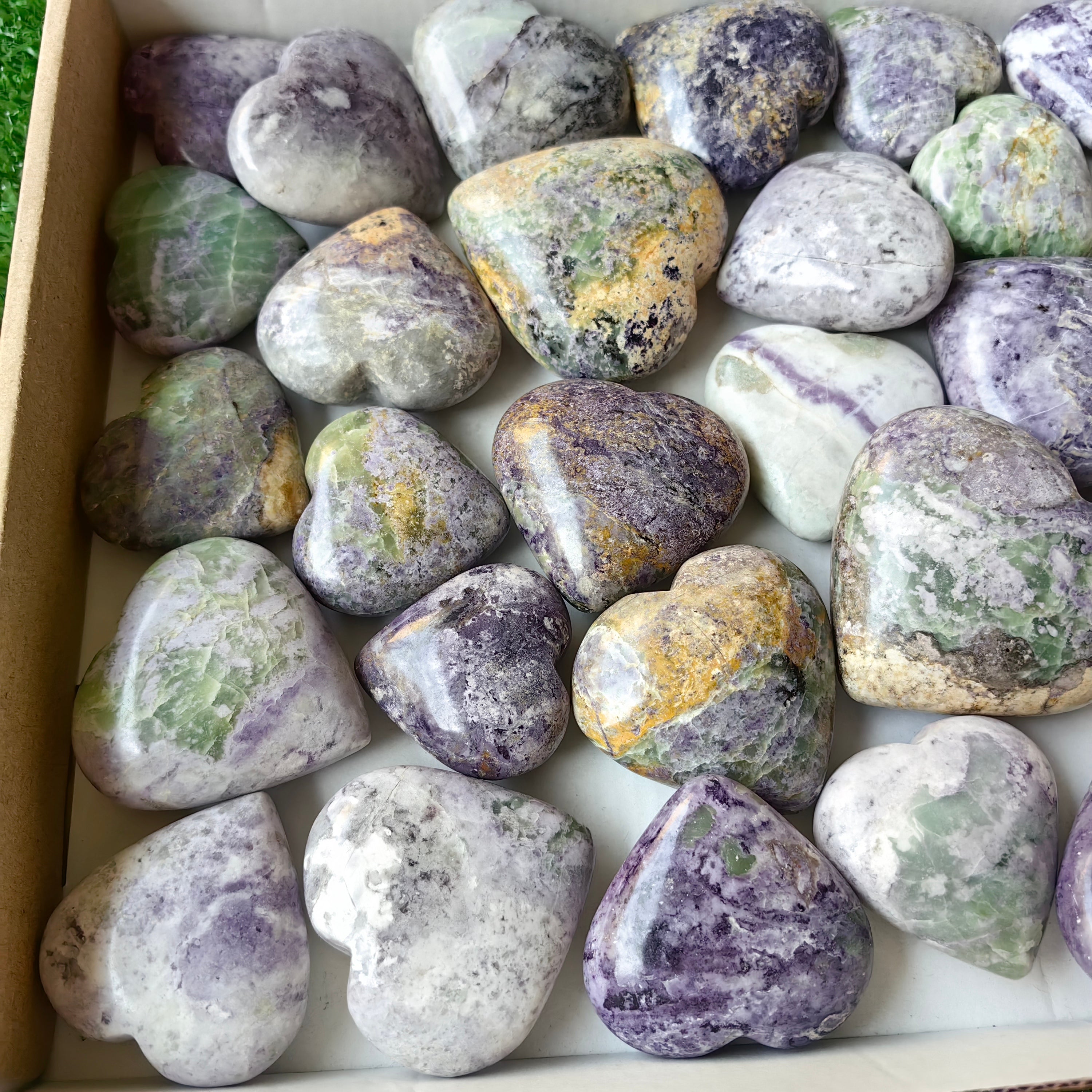32 pc bolivianite hearts