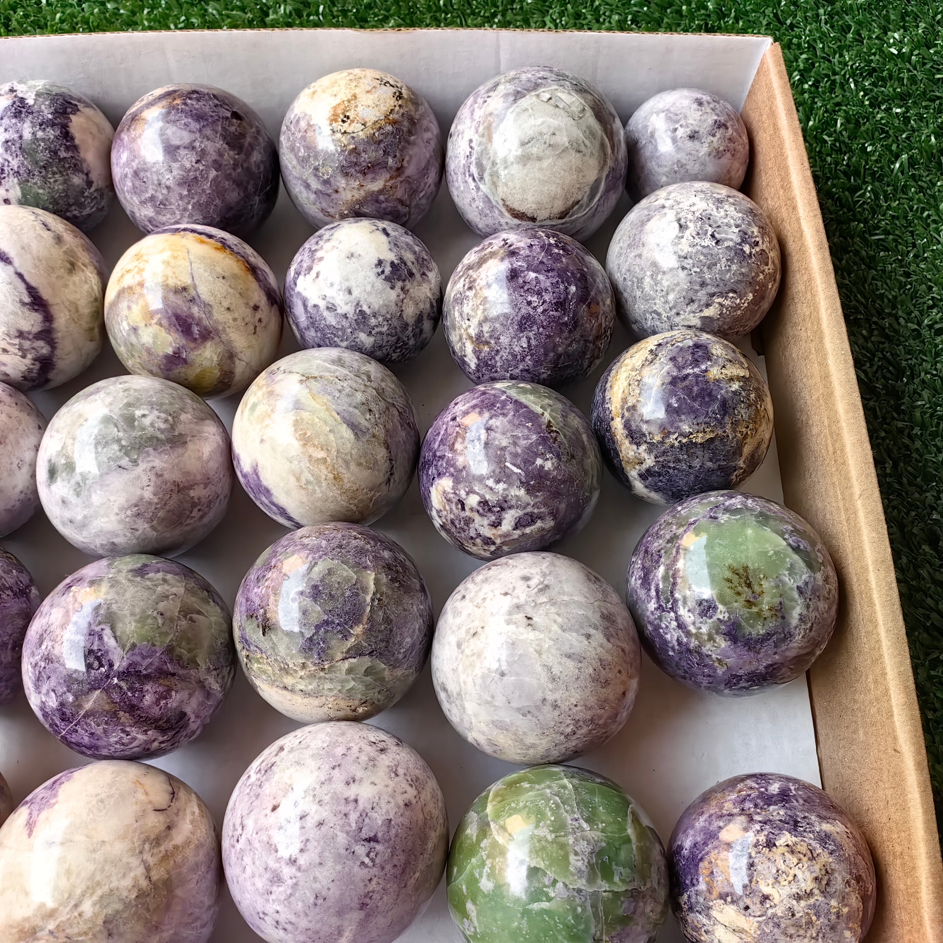 34 bolivianite spheres
