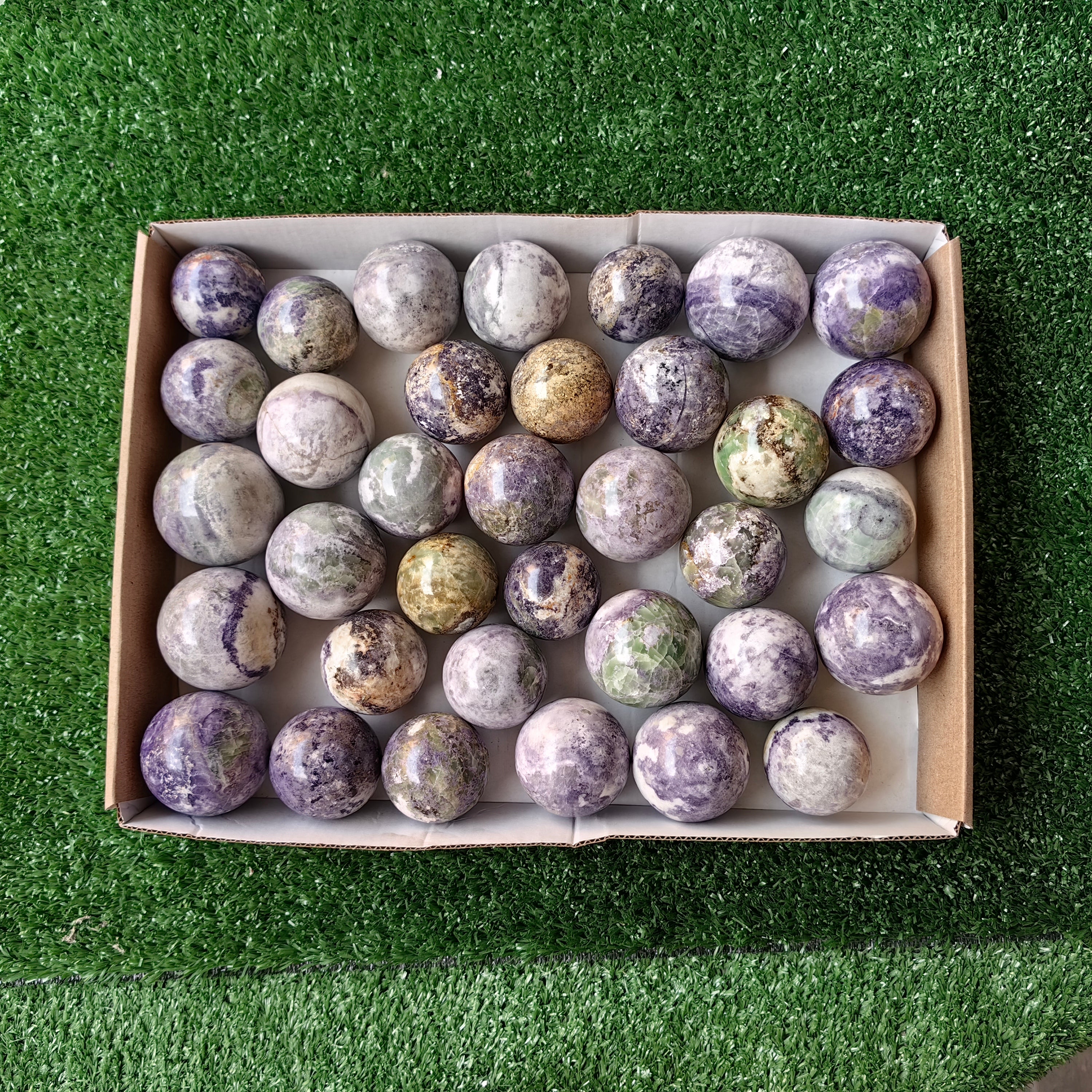 35 bolivianite spheres