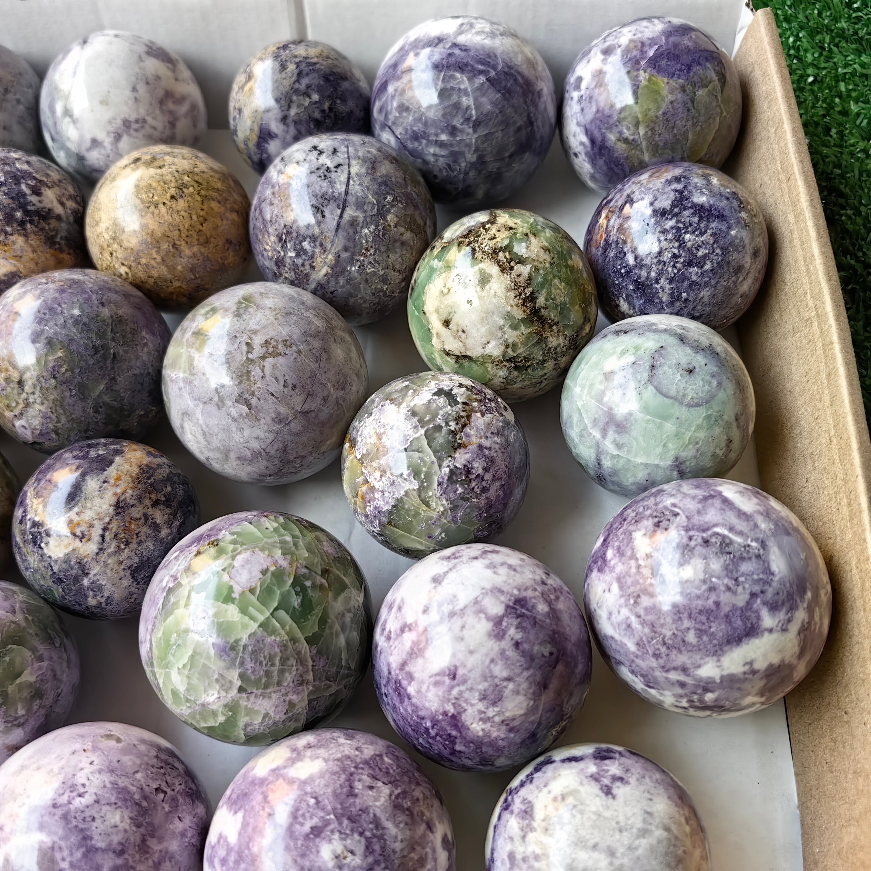 35 bolivianite spheres