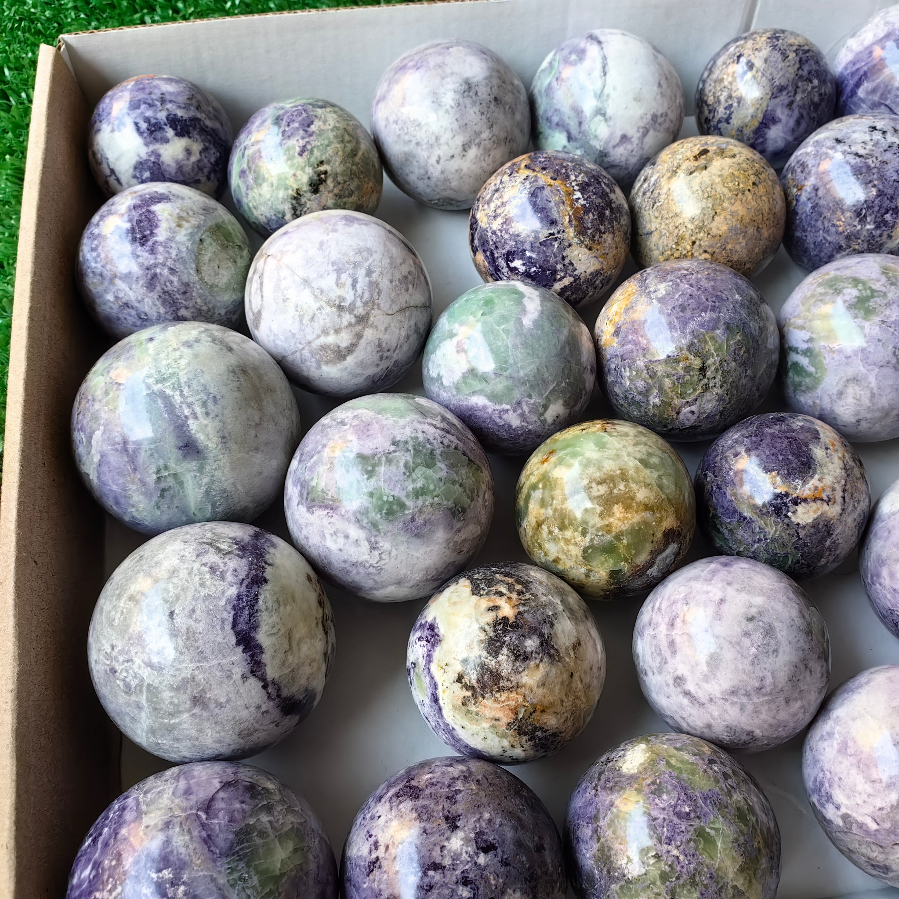 35 bolivianite spheres