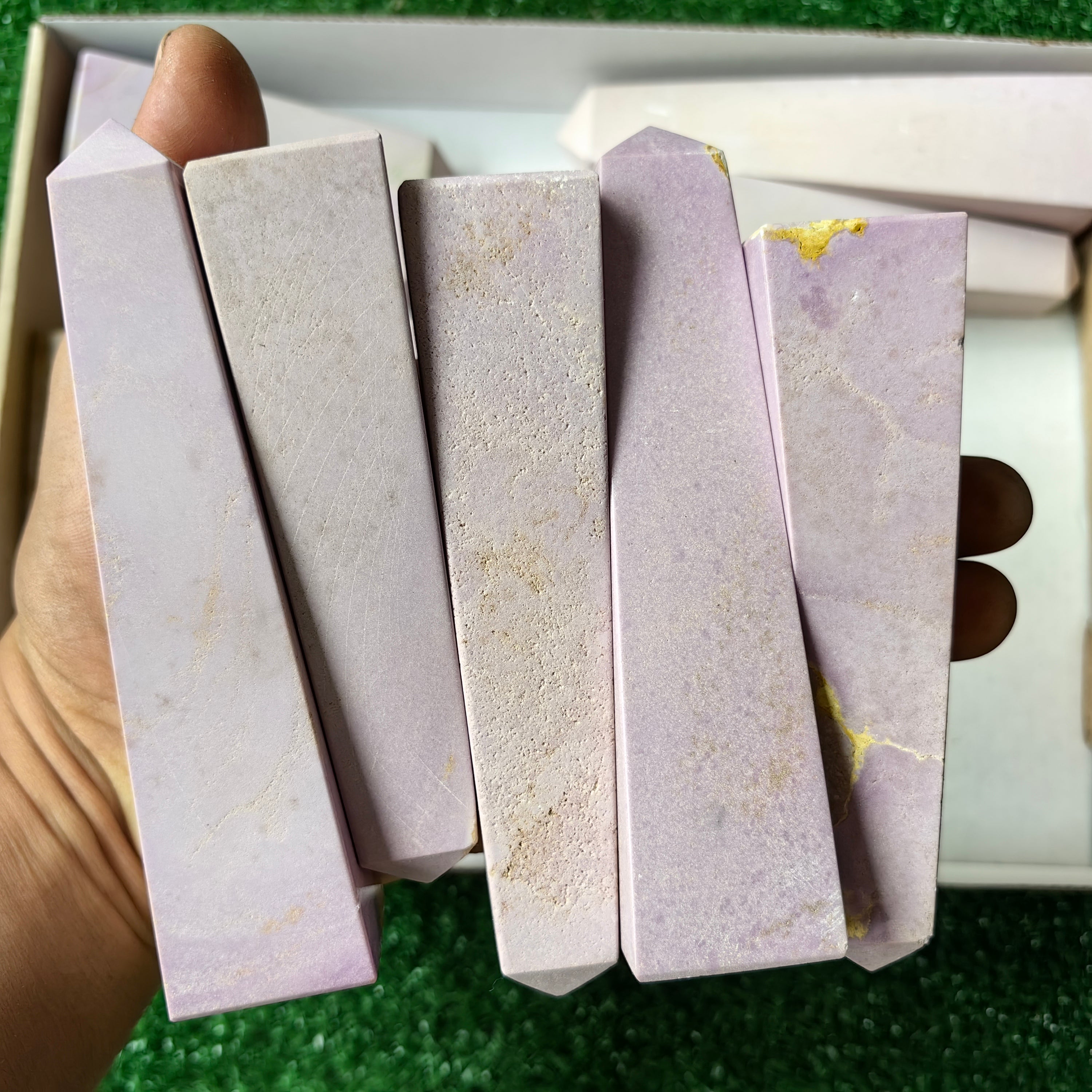 Lot 15 pc phosphosiderite towers