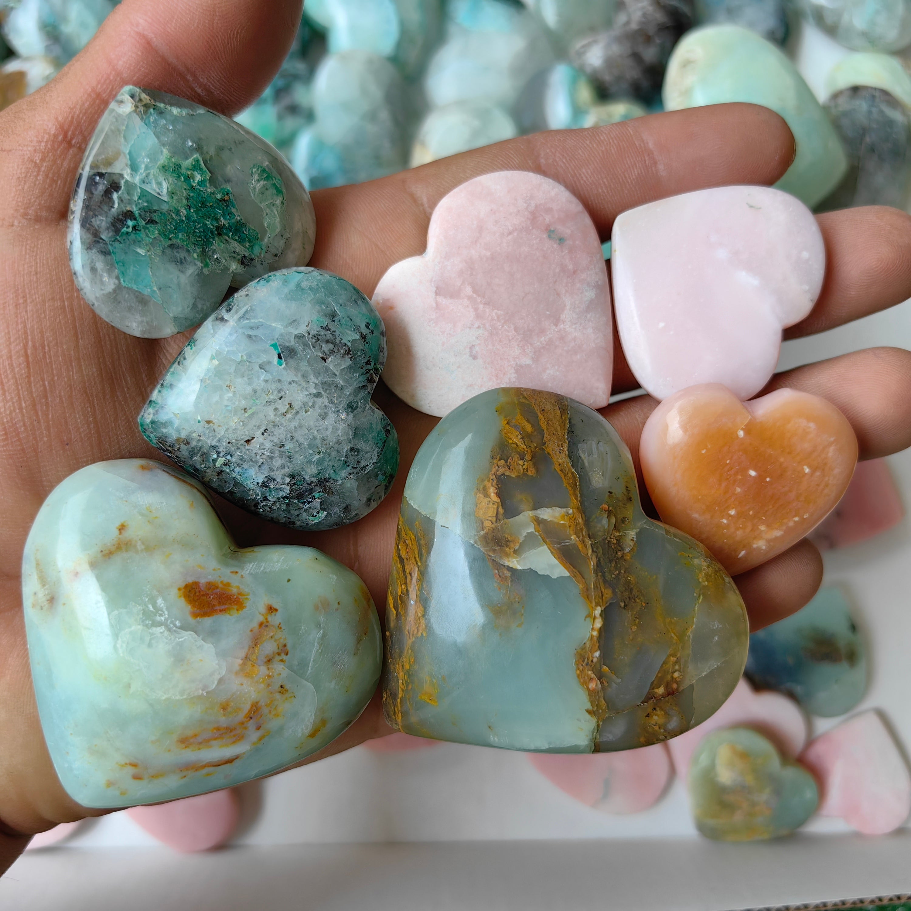 64 pc mixted stones hearts