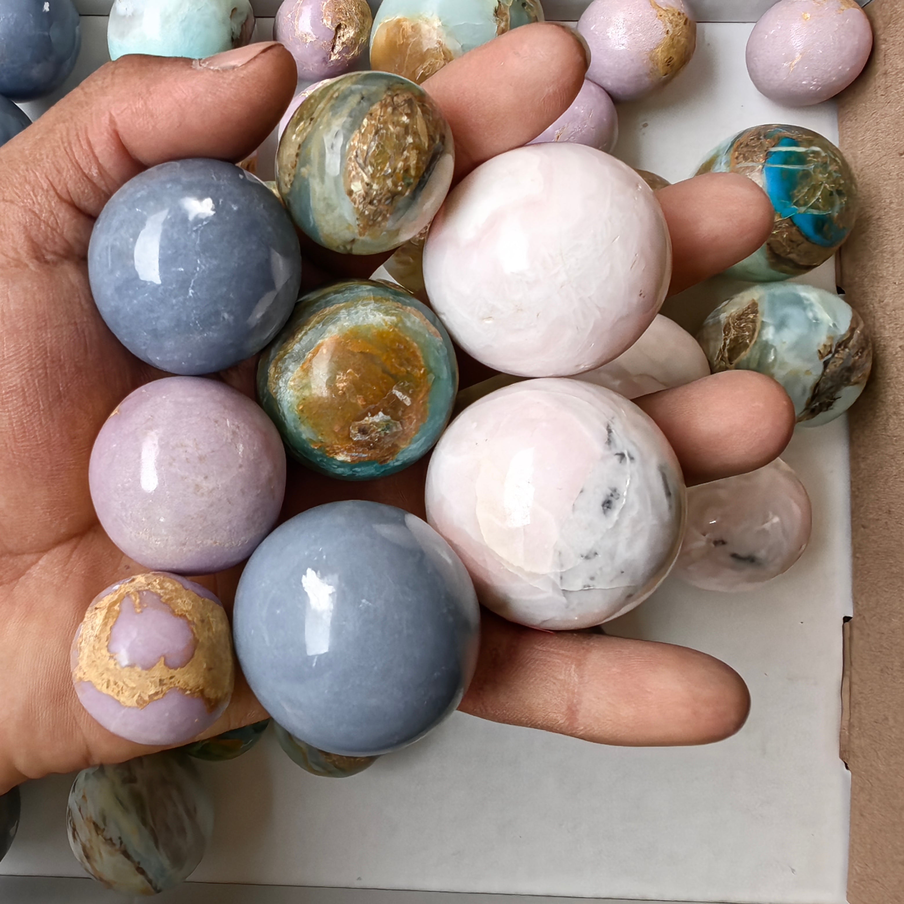 56 pcs mixted stones spheres