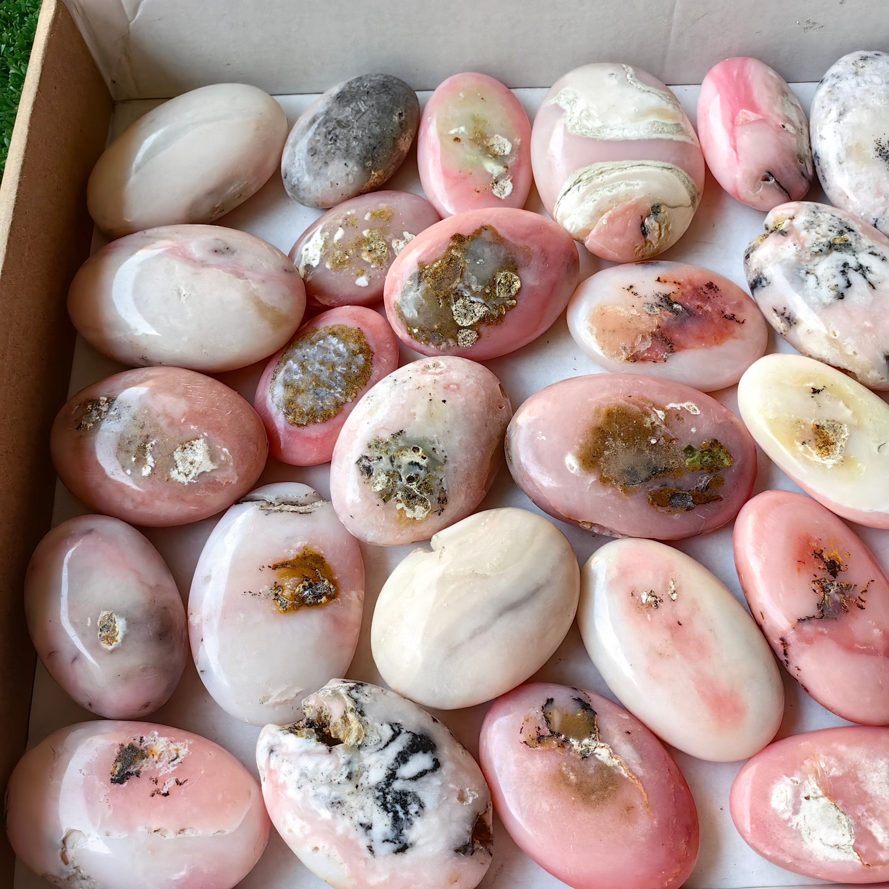 33 pc pink opal palms
