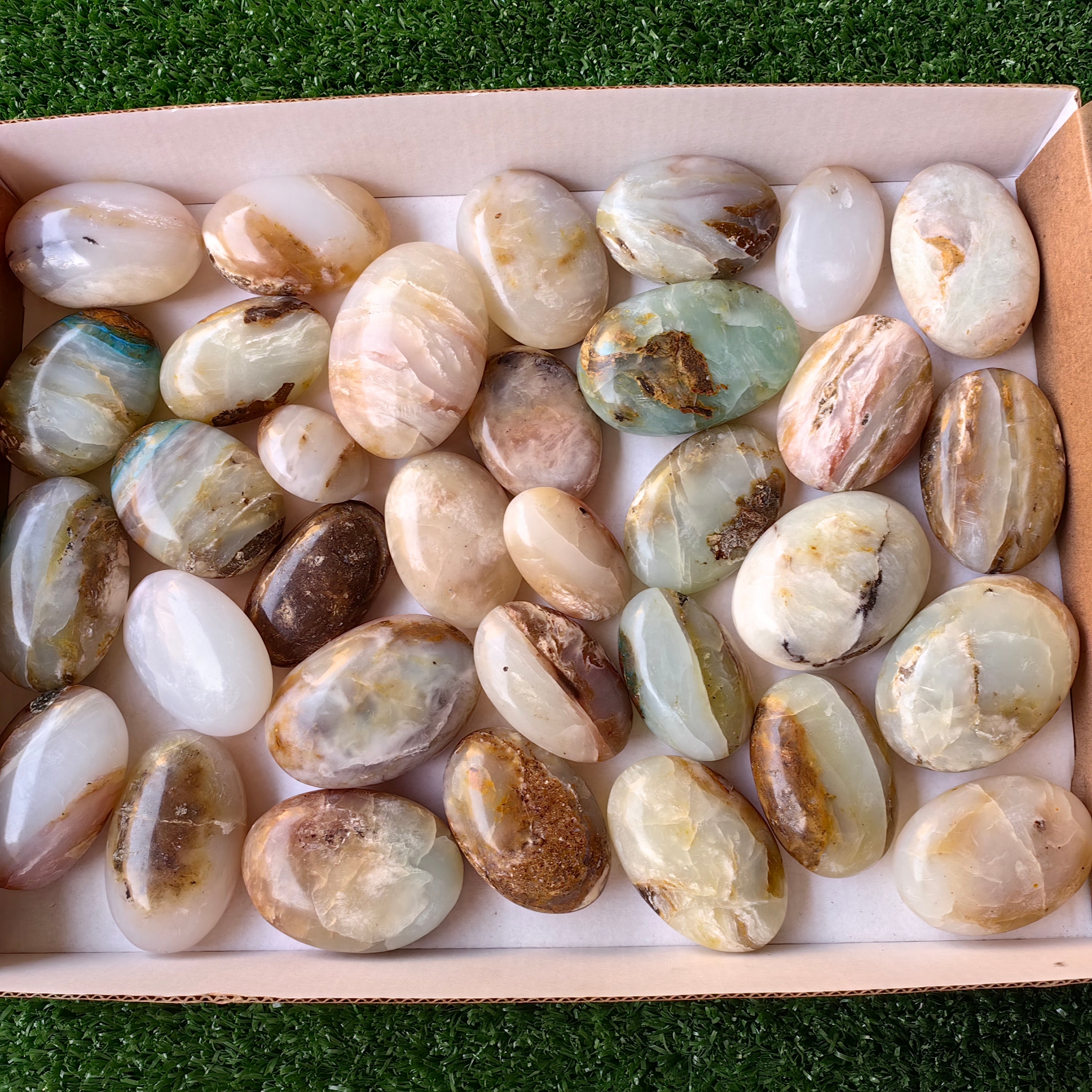 33 pc blue opal palms