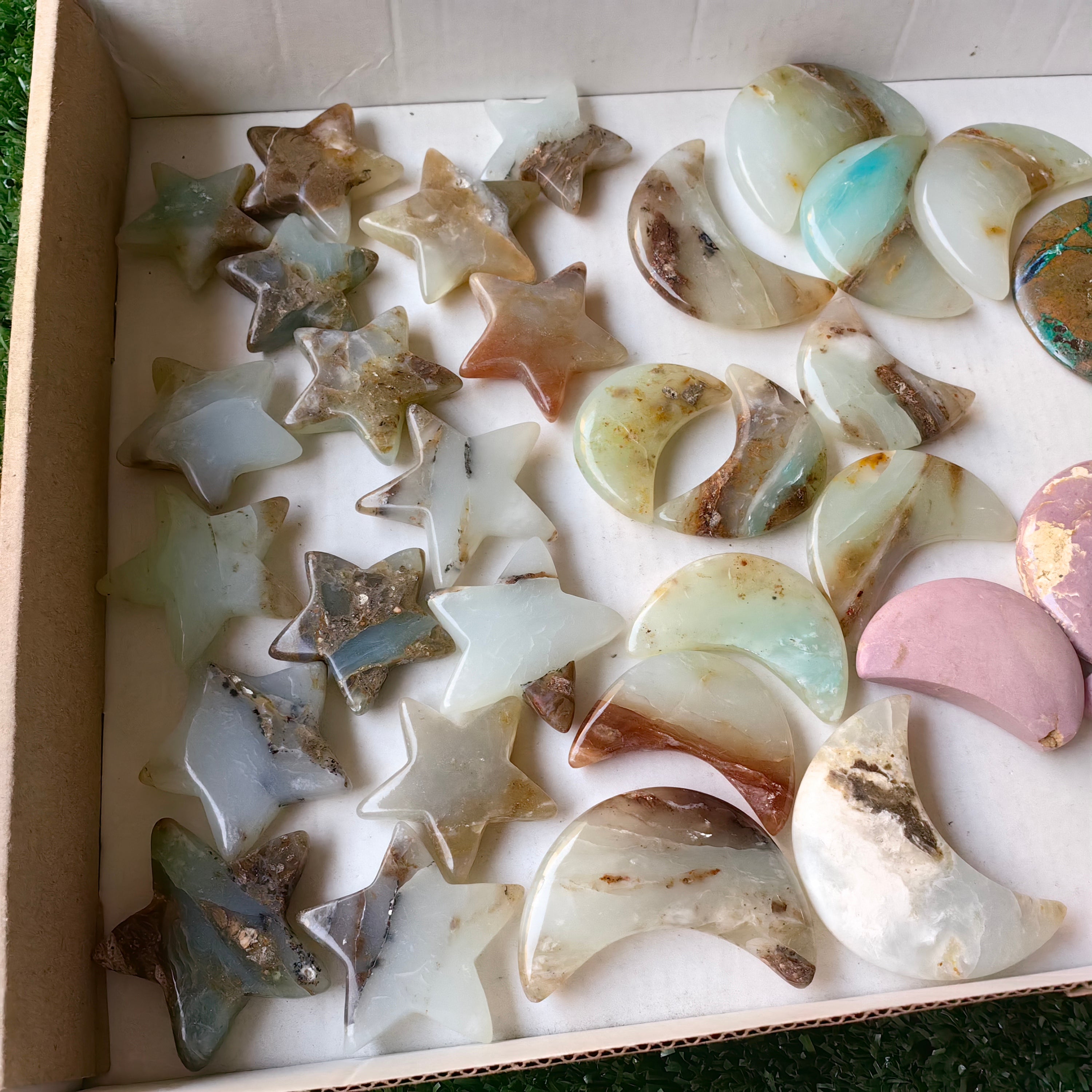 39 pc moons and star carving stones
