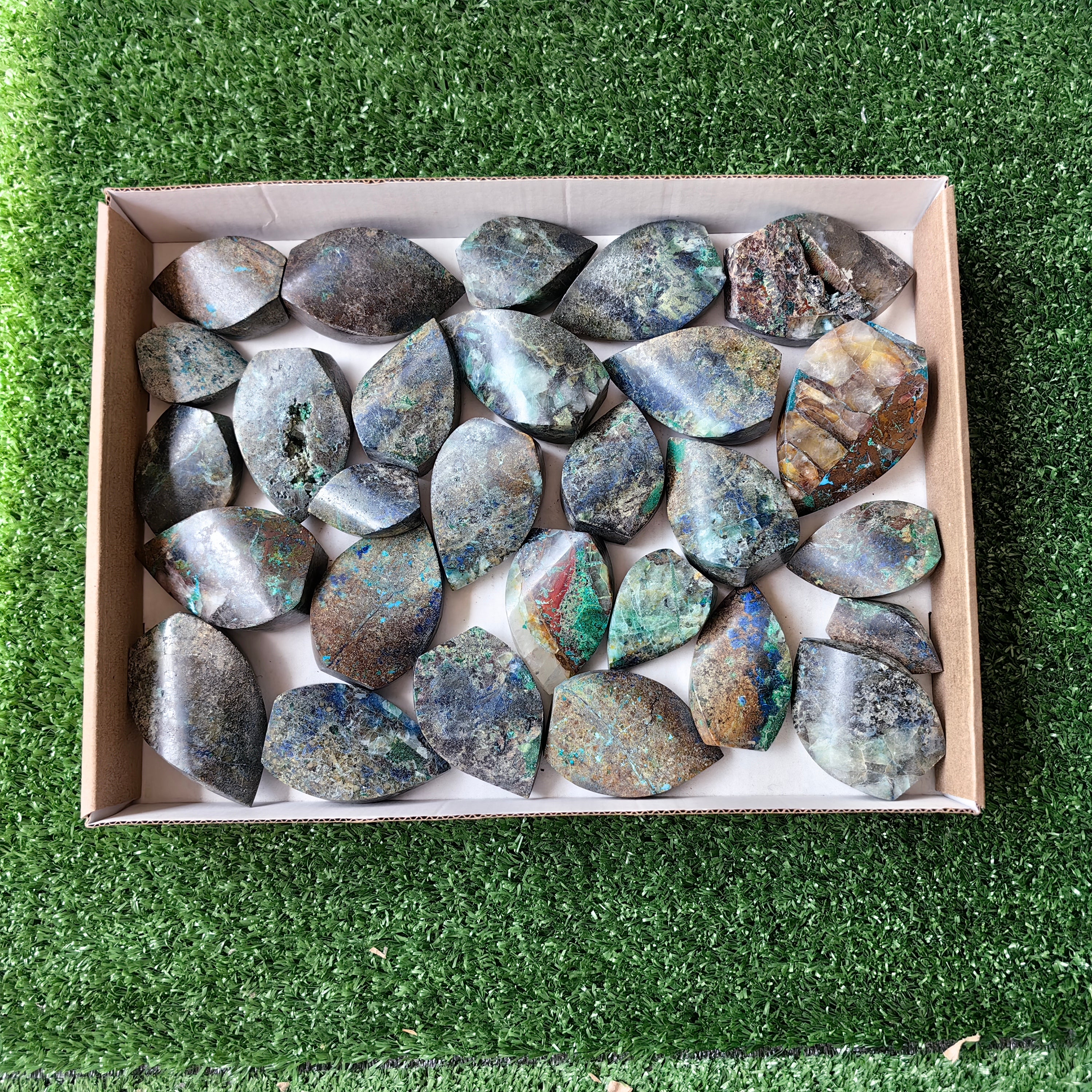 28 pc azurite flames