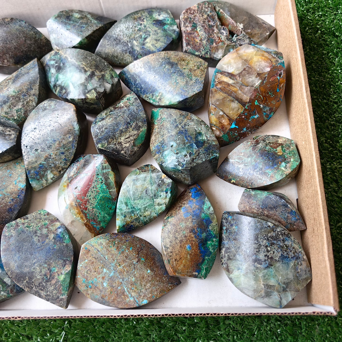 28 pc azurite flames