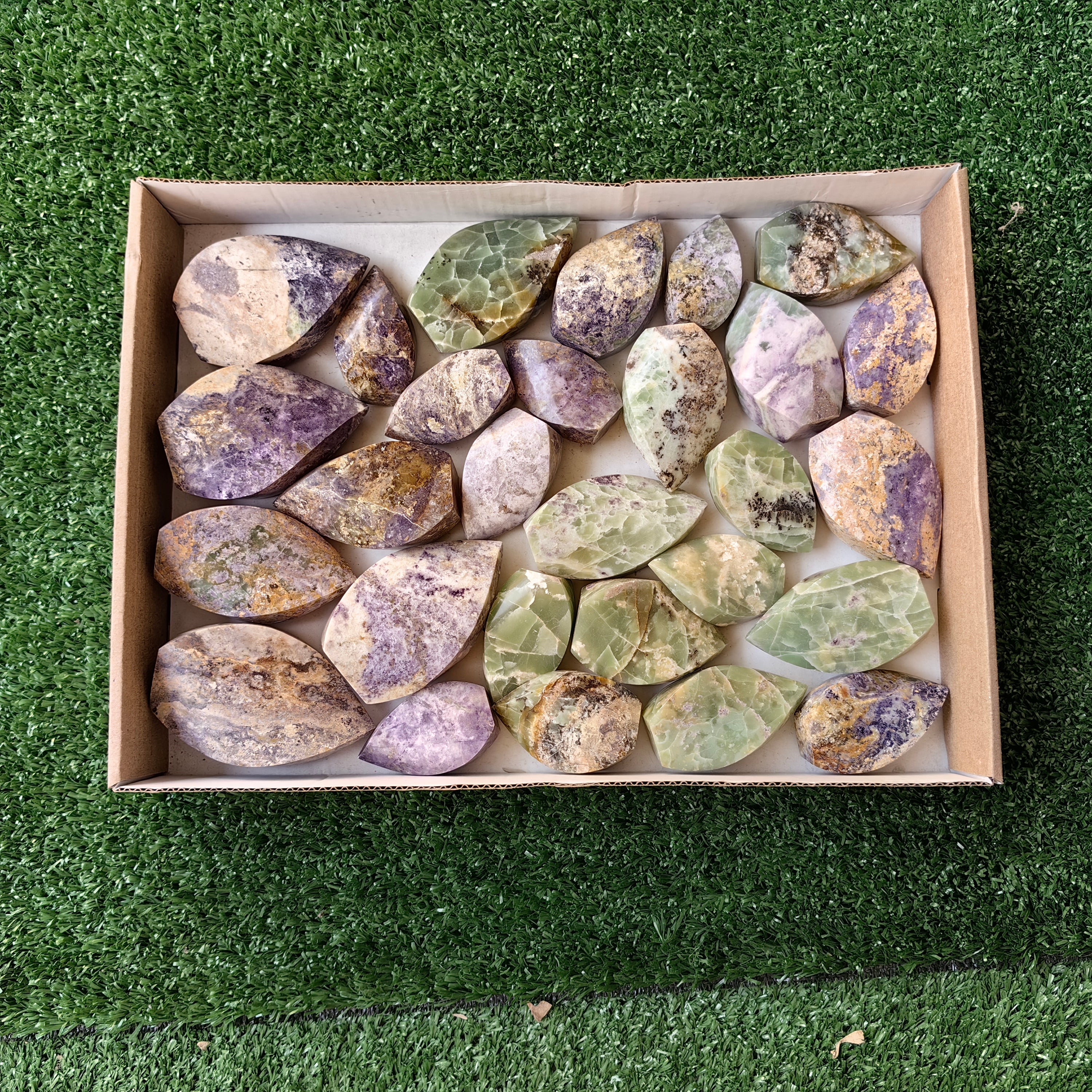 28 pc bolivianite flames
