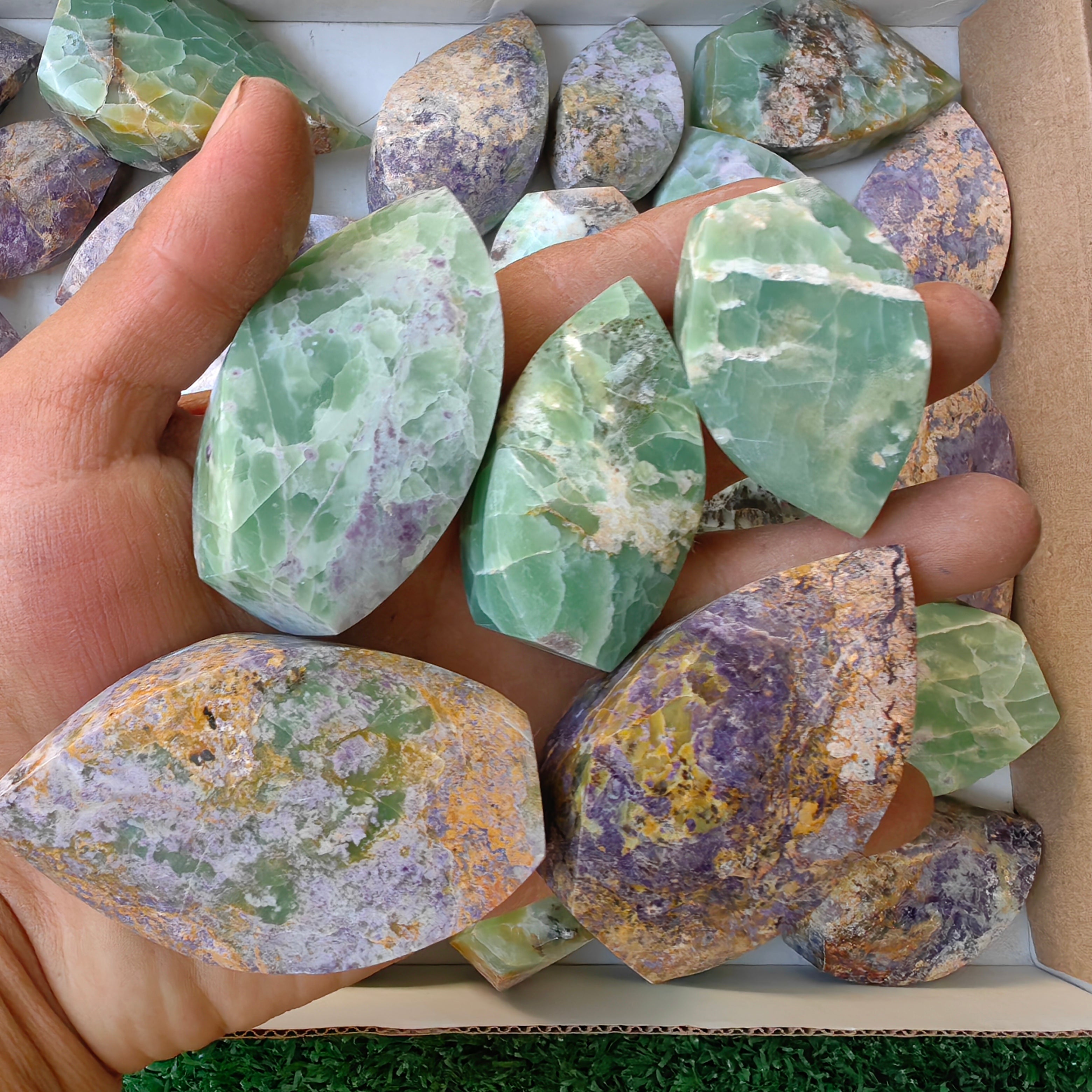 28 pc bolivianite flames