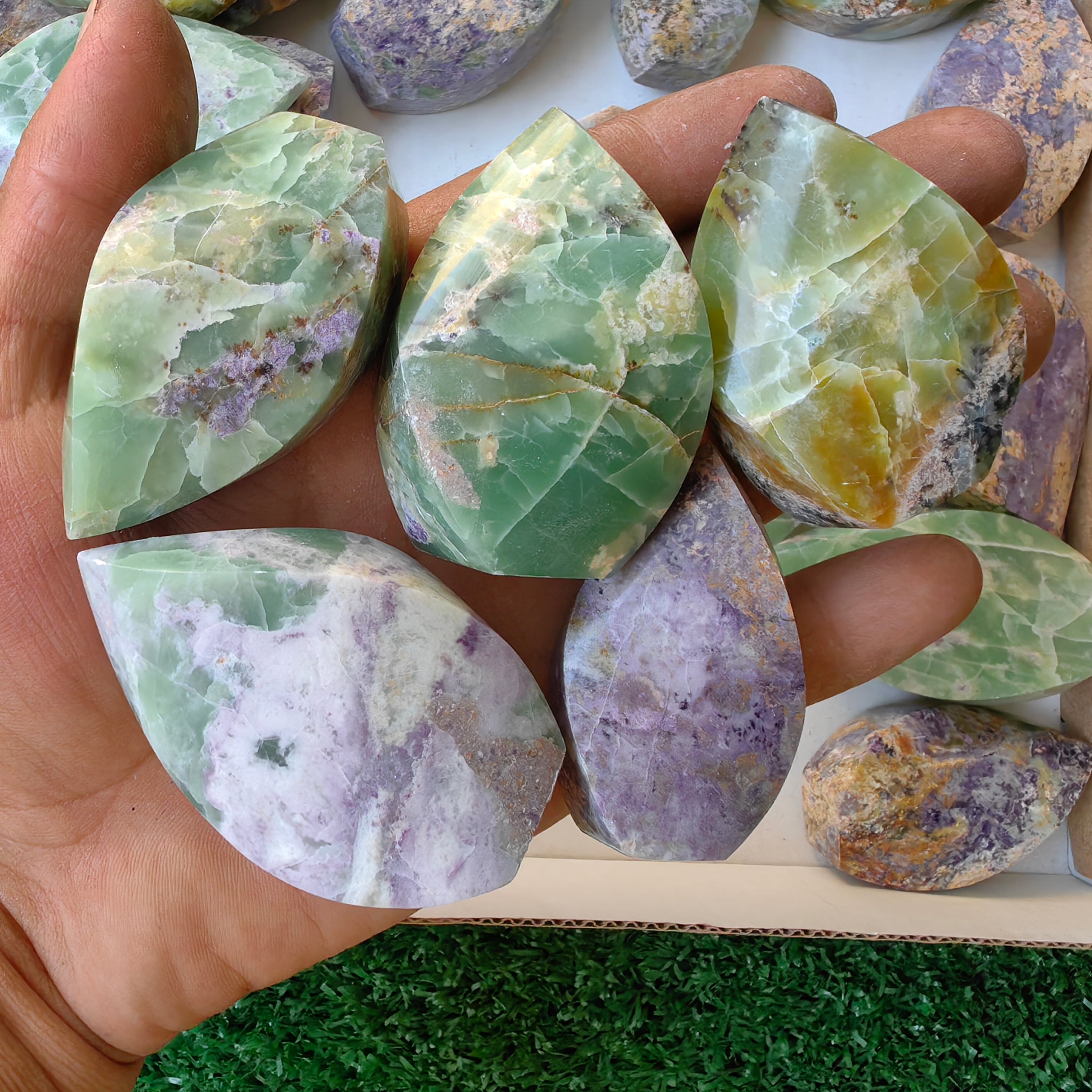 28 pc bolivianite flames