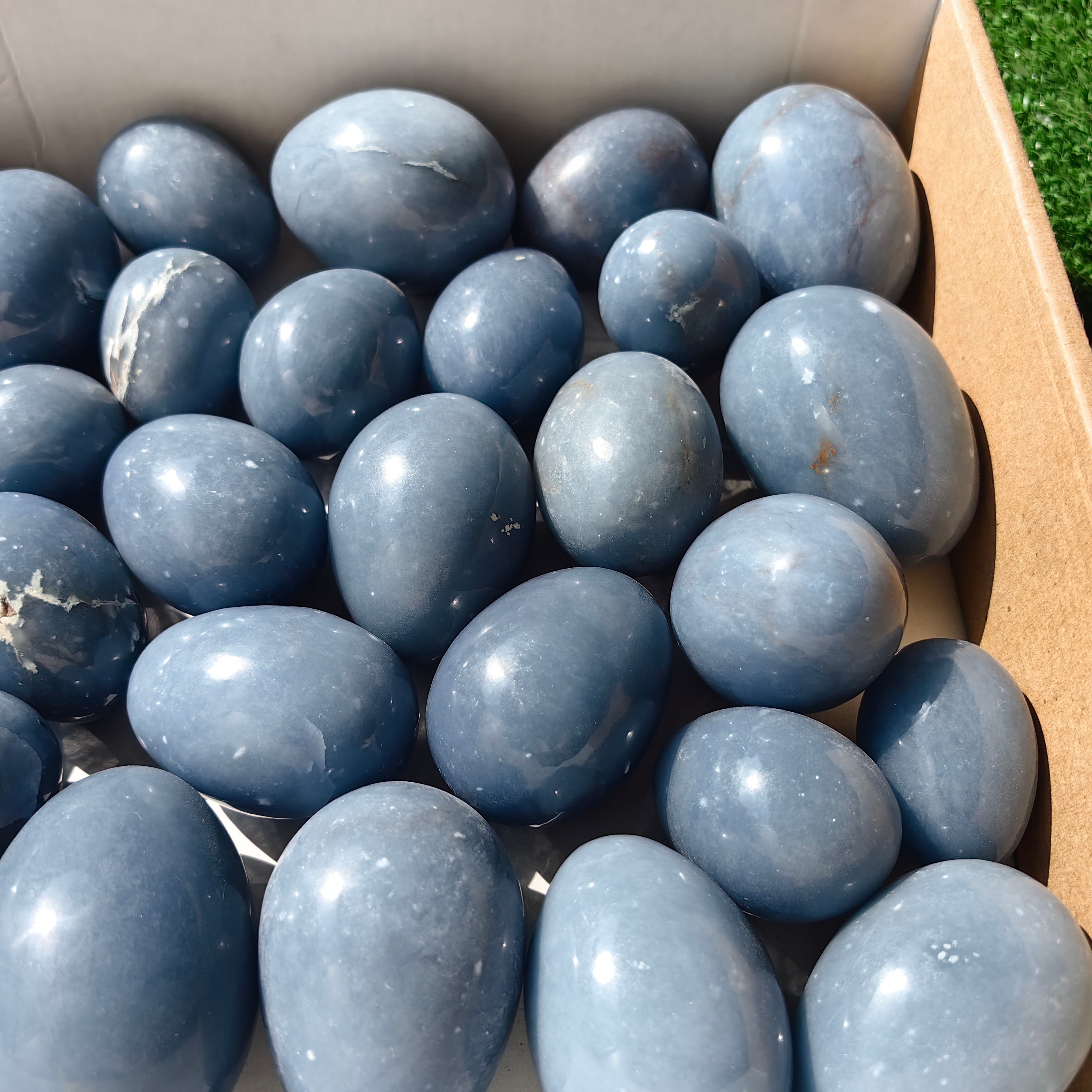 36 angelite hearts