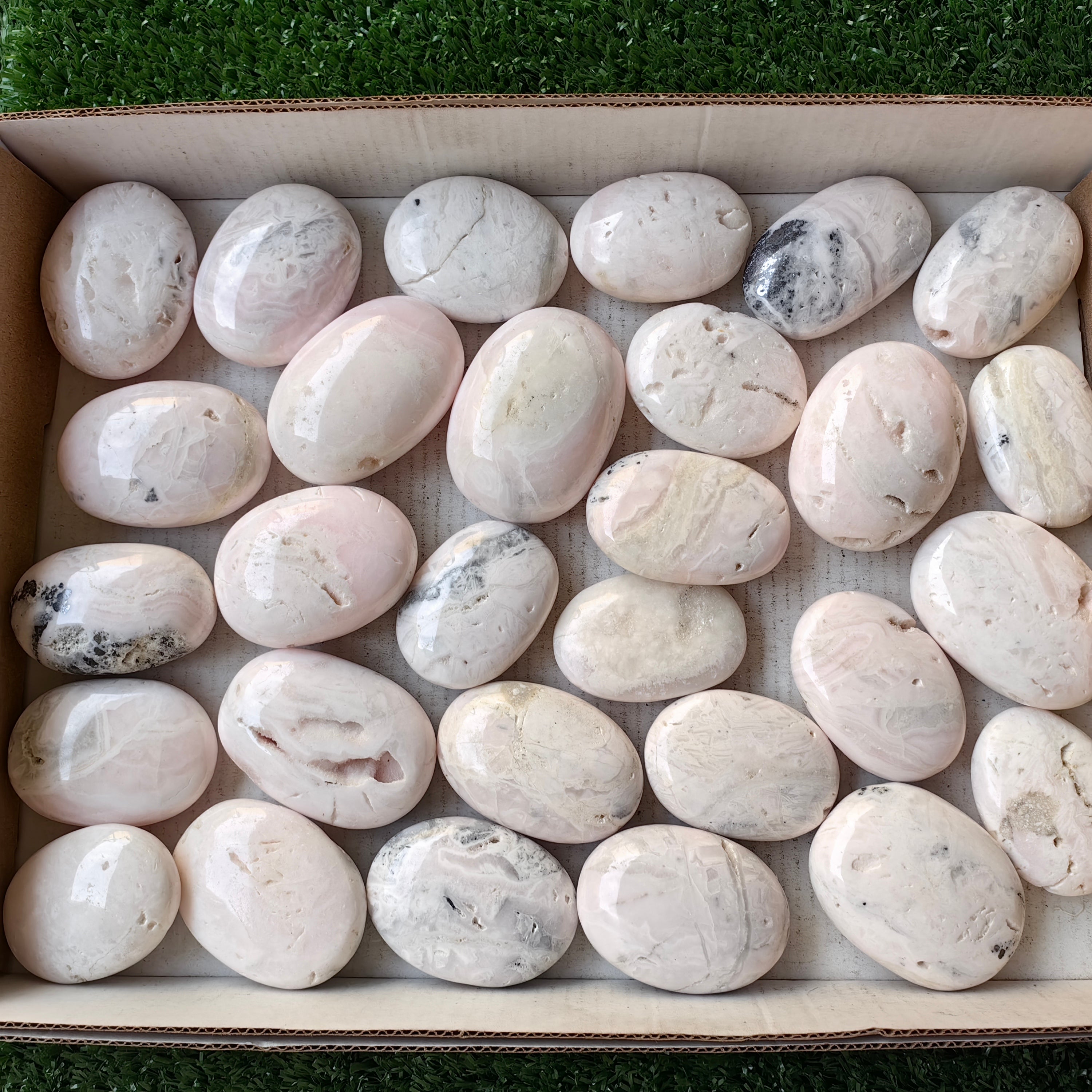 27 pc mangano calcite palm