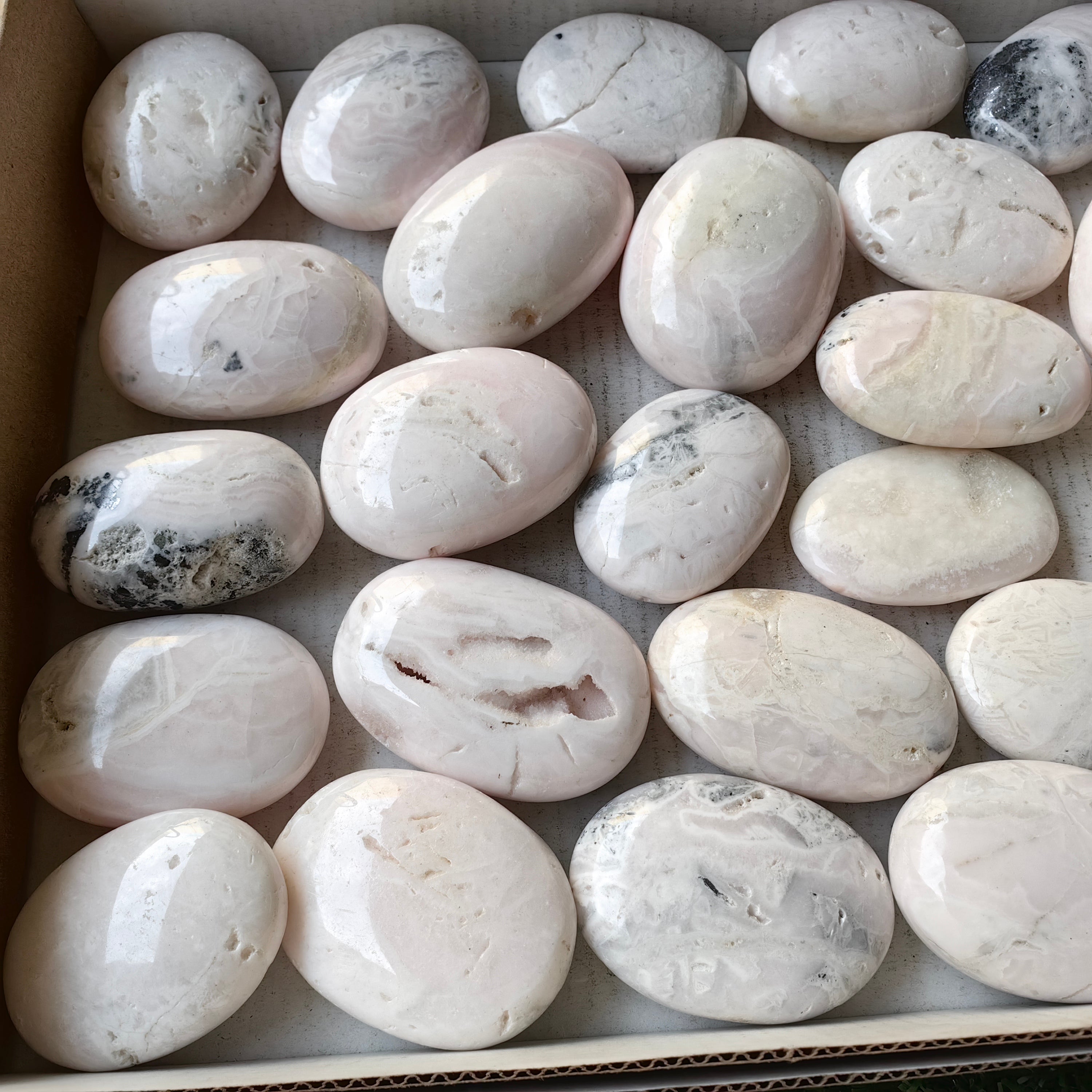 27 pc mangano calcite palm