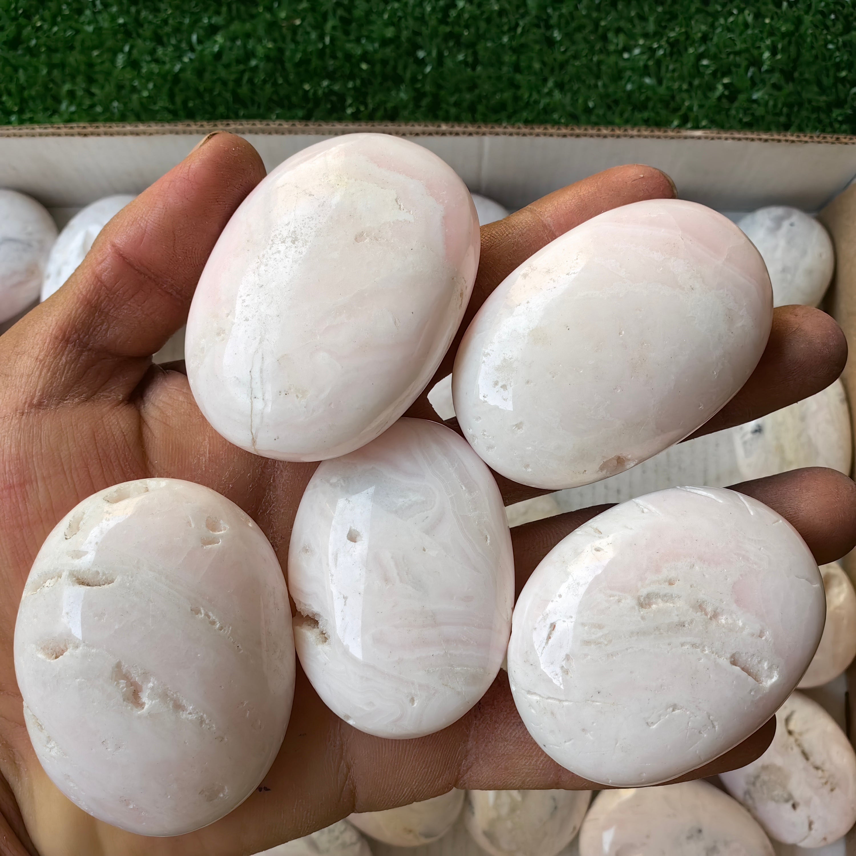 27 pc mangano calcite palm