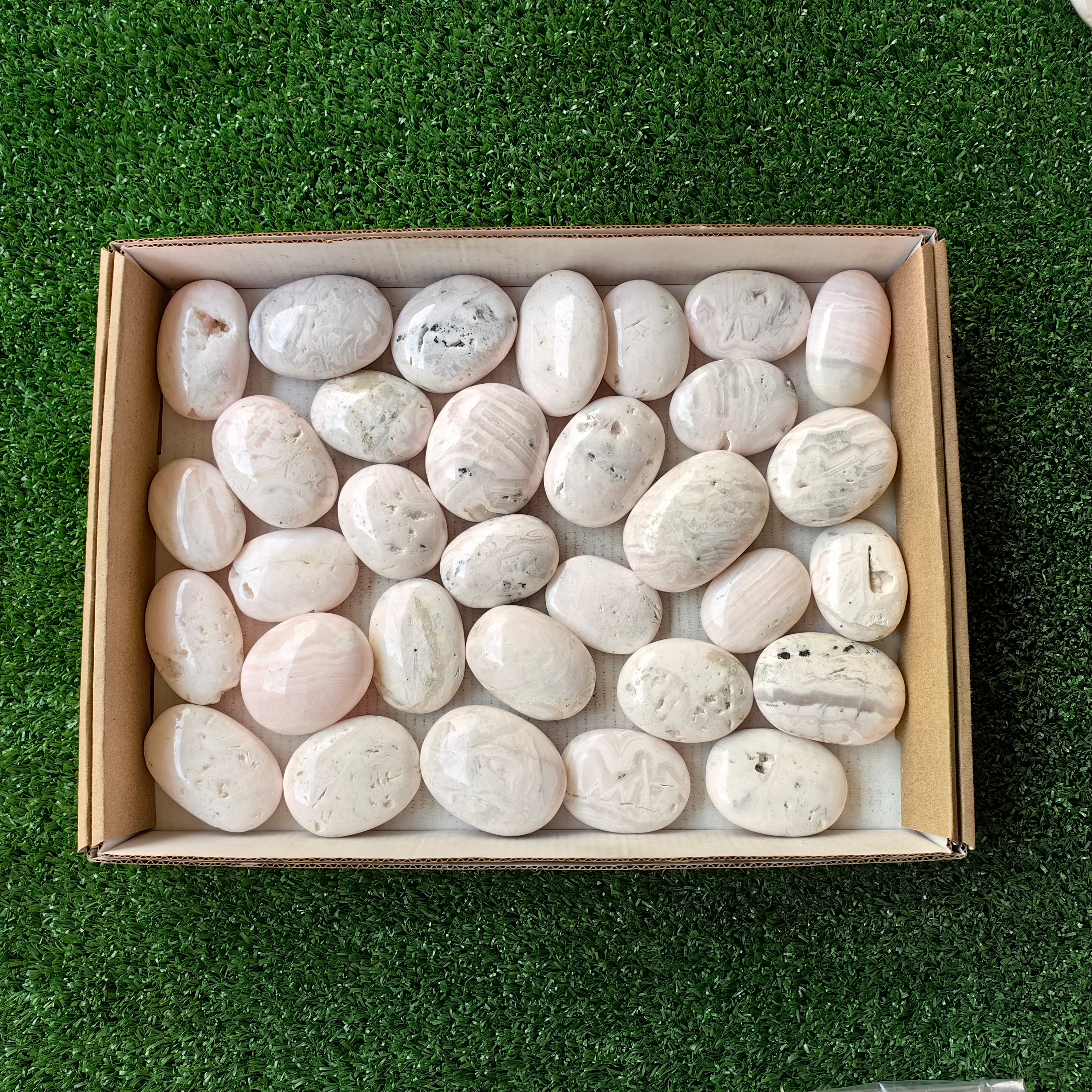 32 pc mangano calcite palm