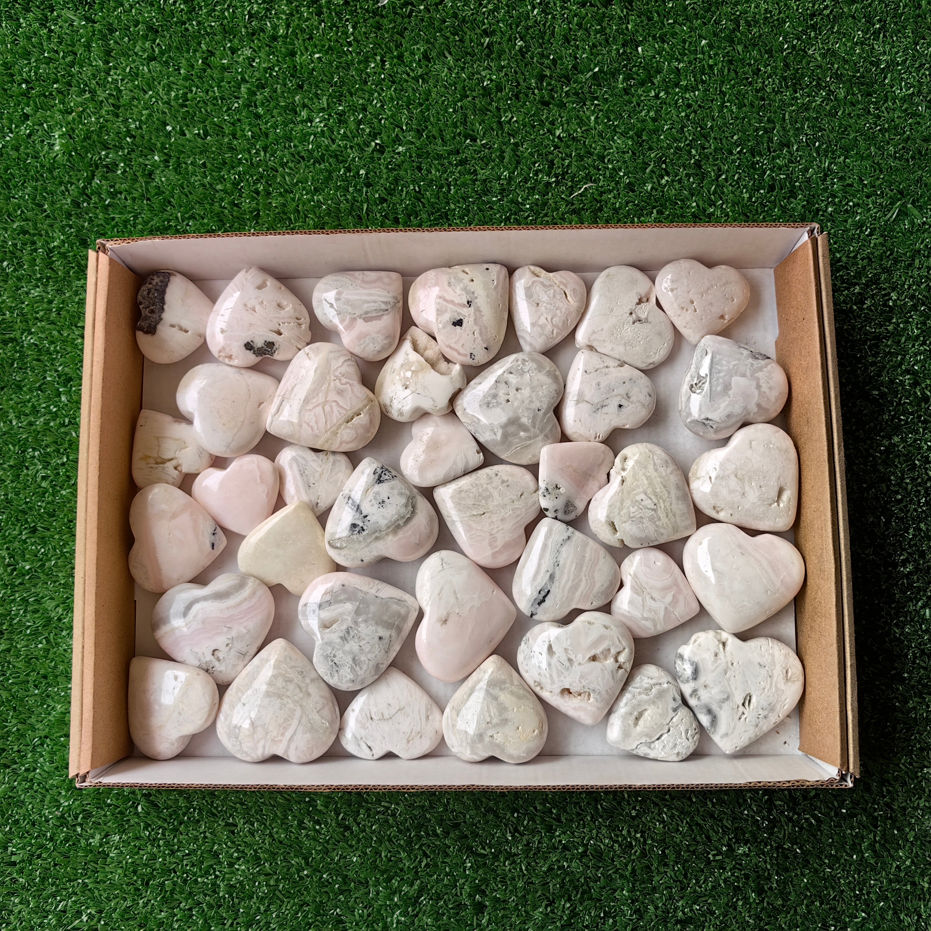 37 pc mangano calcite hearts