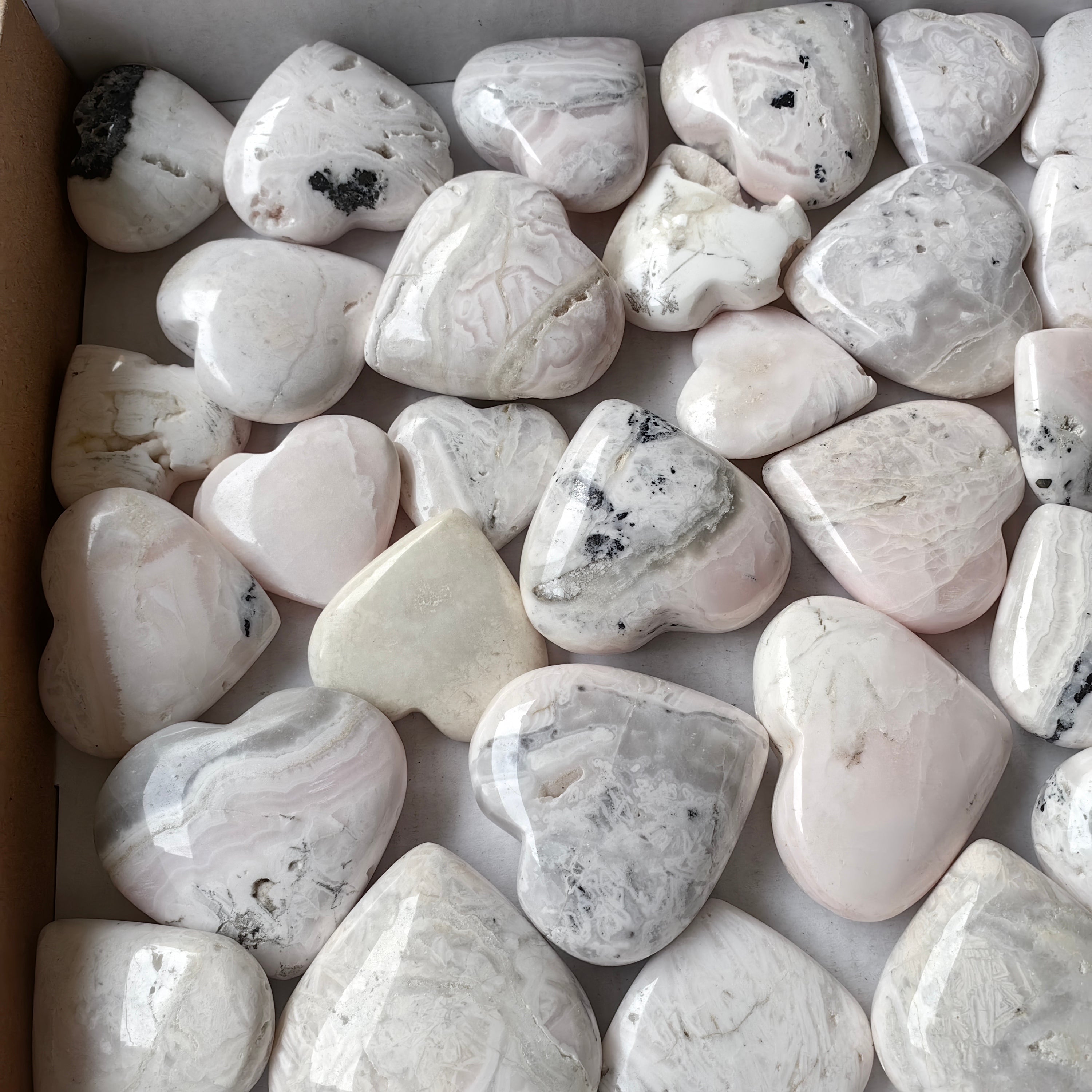 37 pc mangano calcite hearts