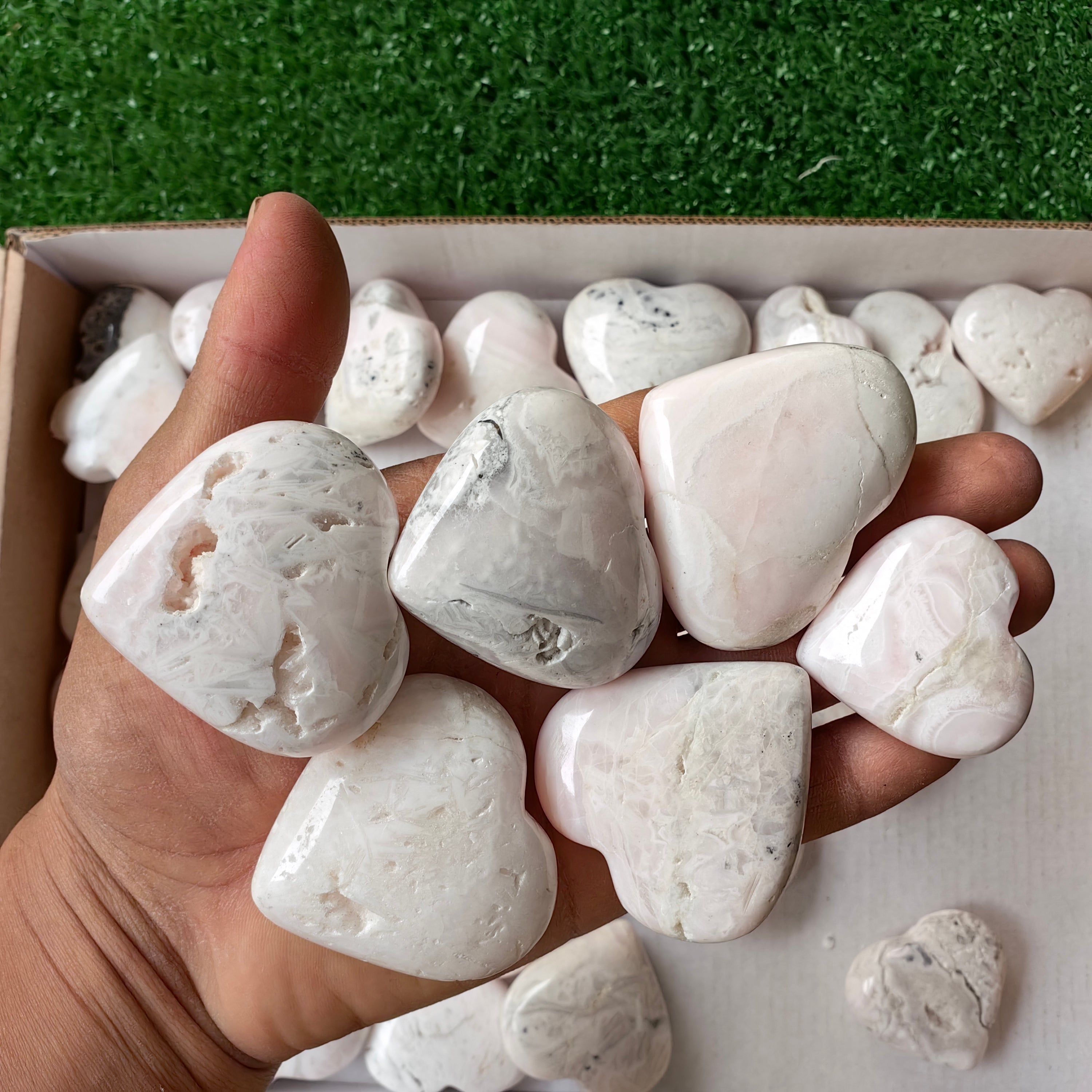 37 pc mangano calcite hearts